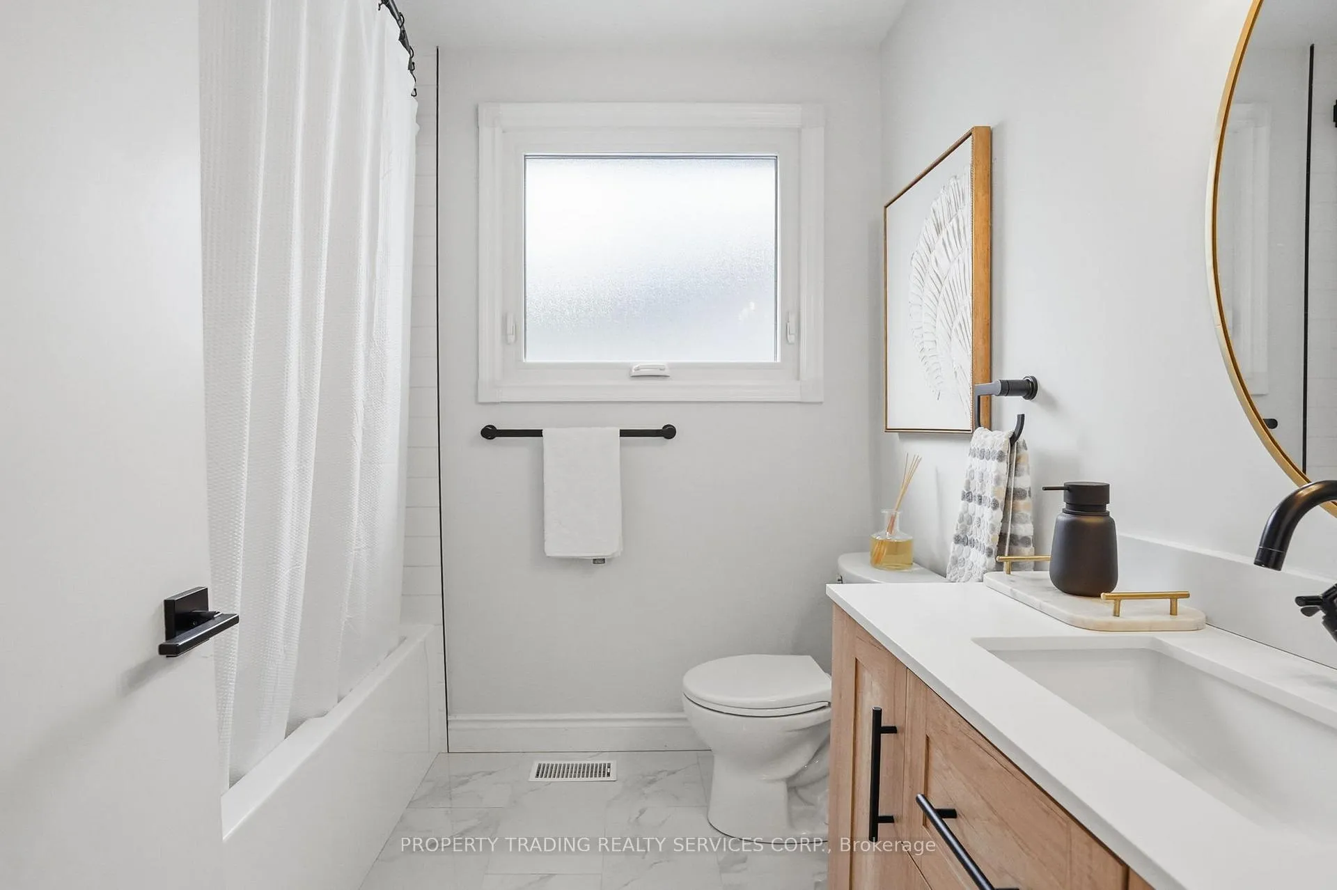 Photo 25 of 696 Francis Road, Burlington, LaSalle — HOMEH