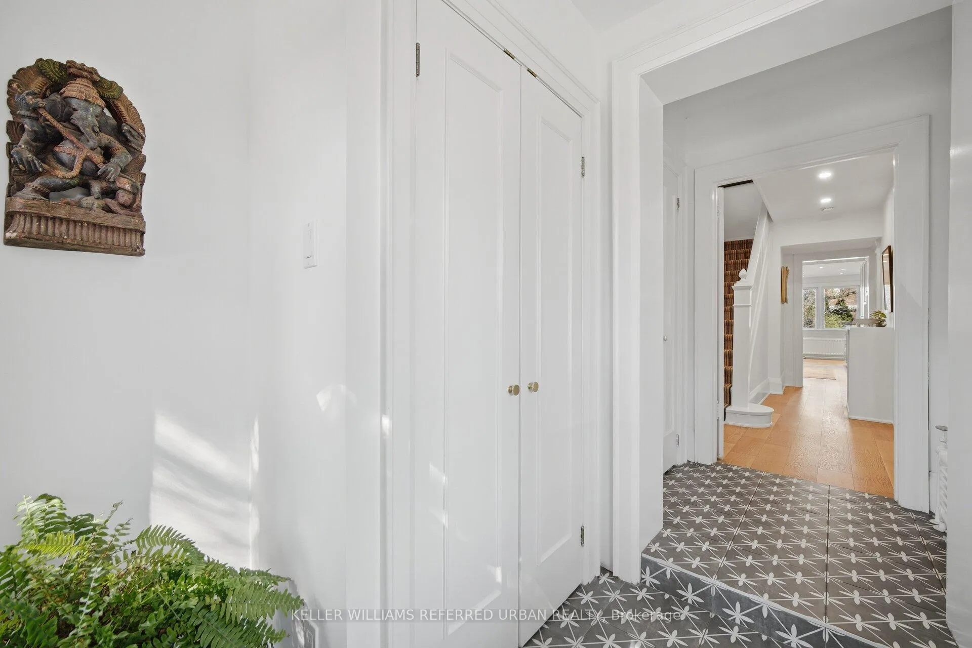 Photo 2 of 29 Thurston Road, Toronto, Mount Pleasant East — HOMEH