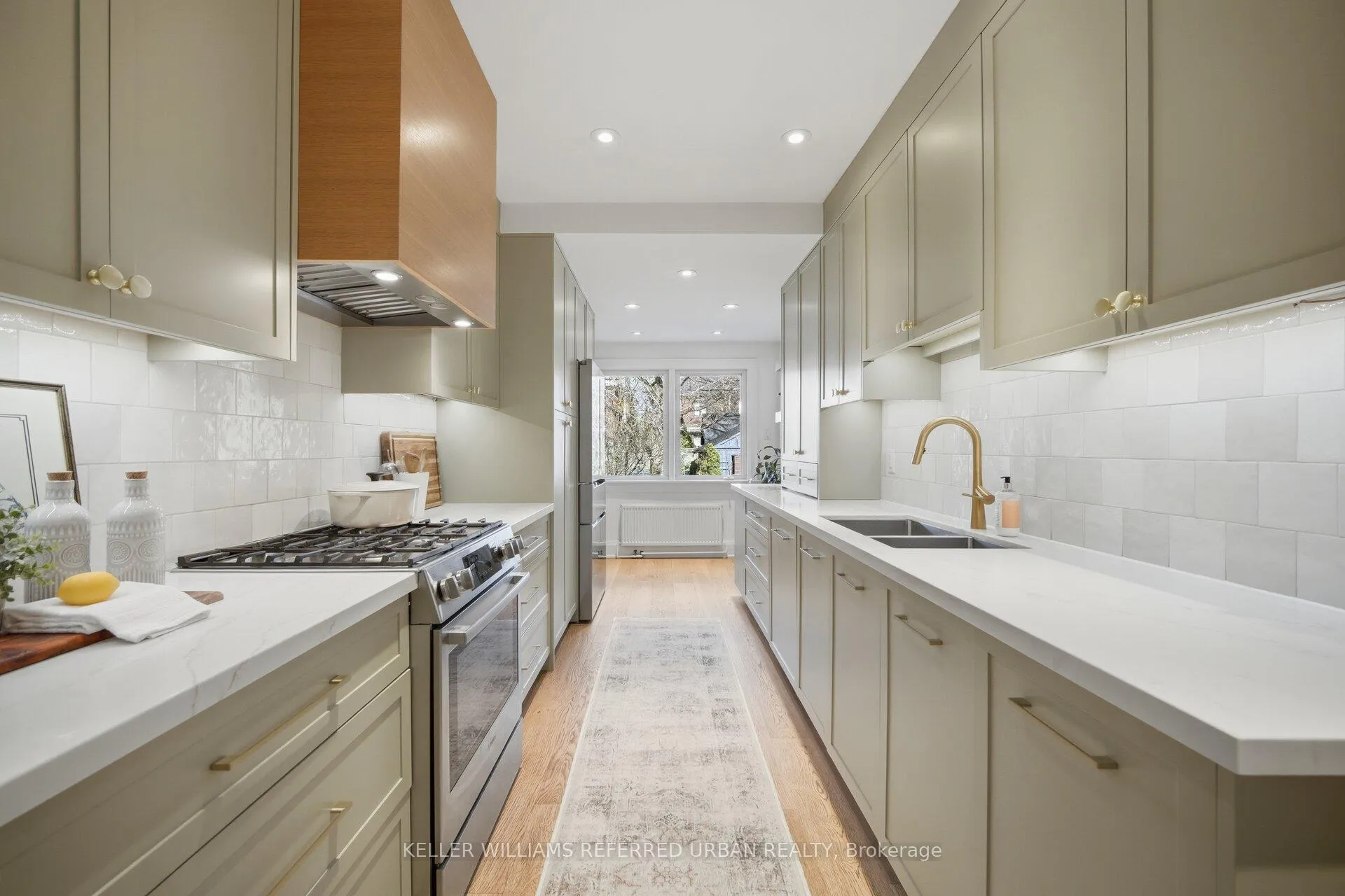 Photo 9 of 29 Thurston Road, Toronto, Mount Pleasant East — HOMEH