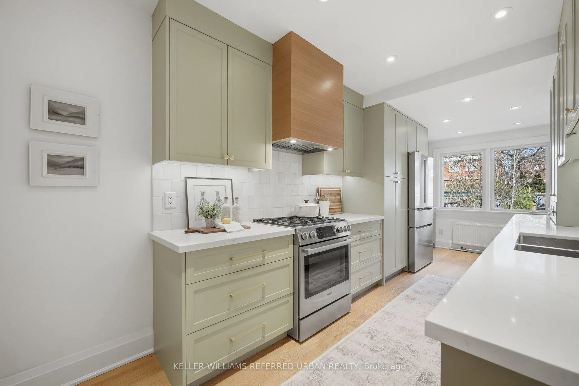 Photo 10 of 29 Thurston Road, Toronto, Mount Pleasant East — HOMEH