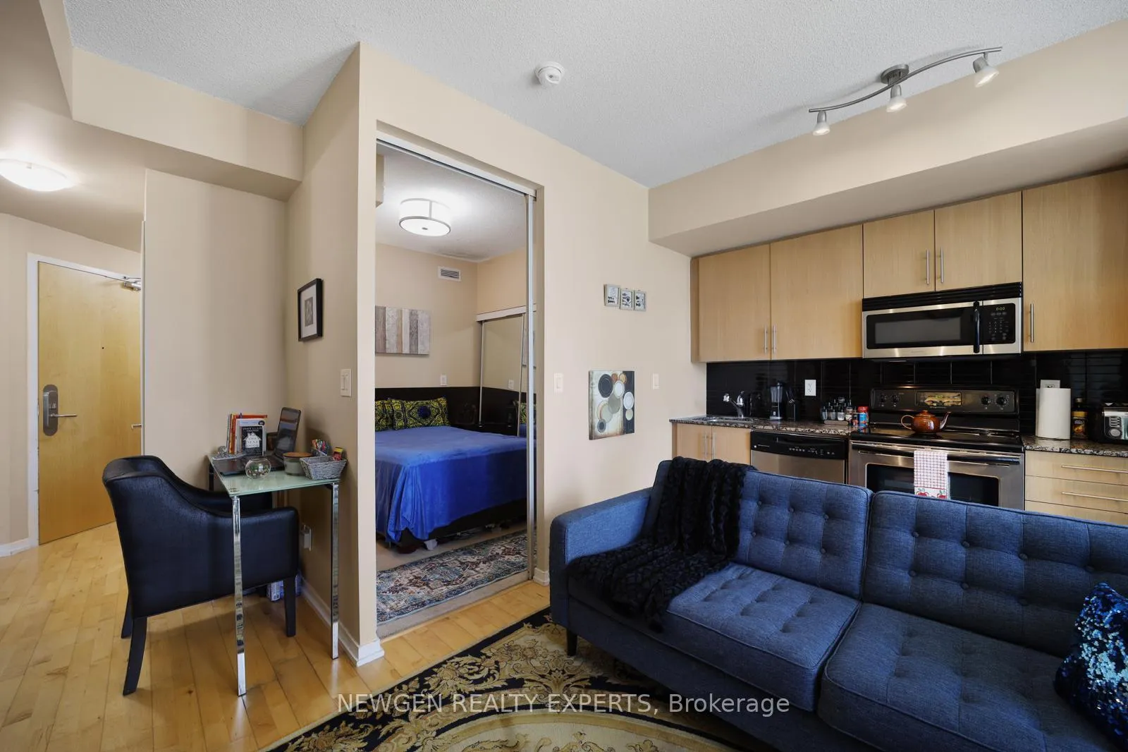 Photo 12 of Unit 1506, 55 Bremner Boulevard, Toronto, Waterfront Communities — HOMEH