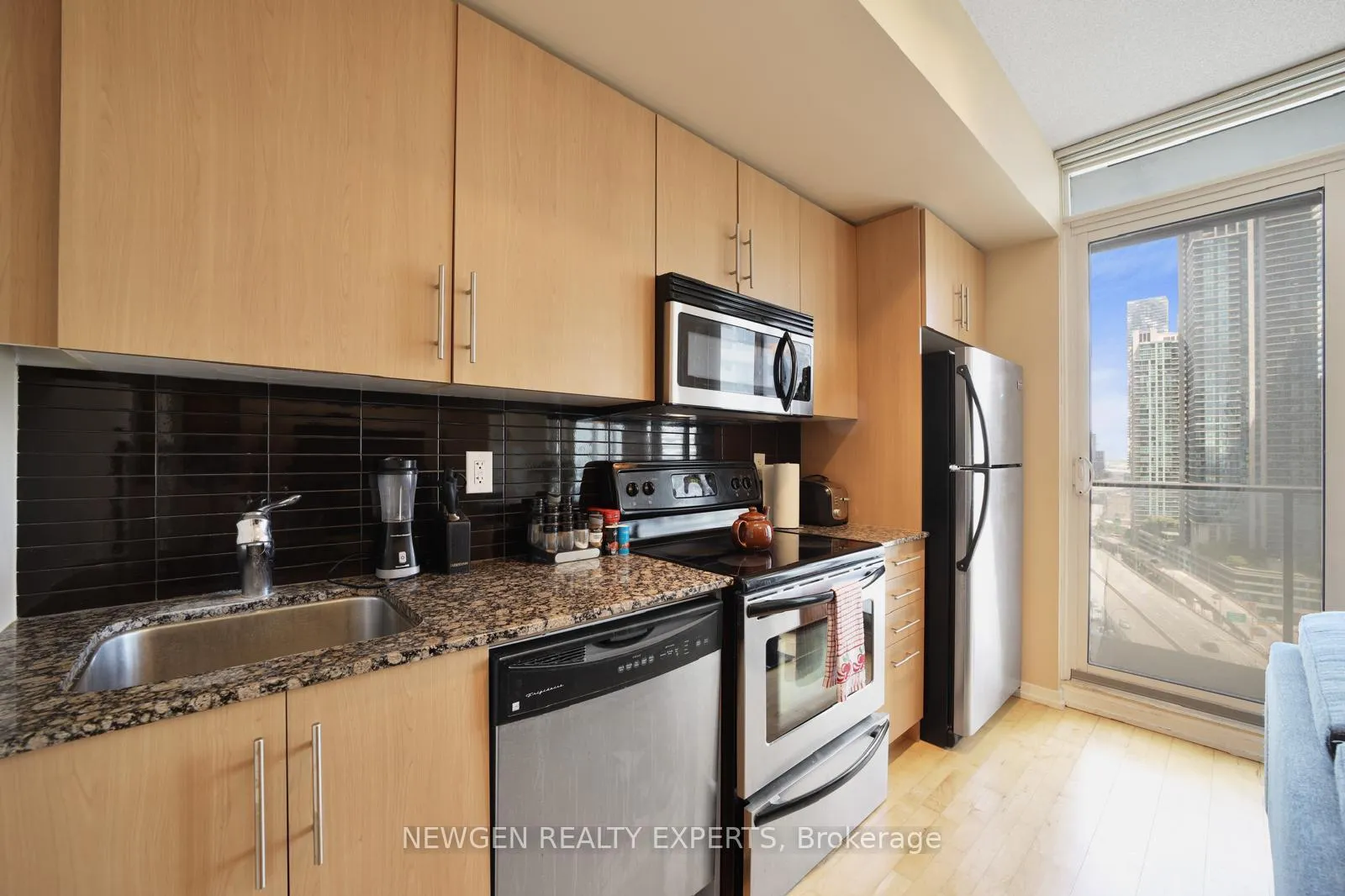 Photo 15 of Unit 1506, 55 Bremner Boulevard, Toronto, Waterfront Communities — HOMEH
