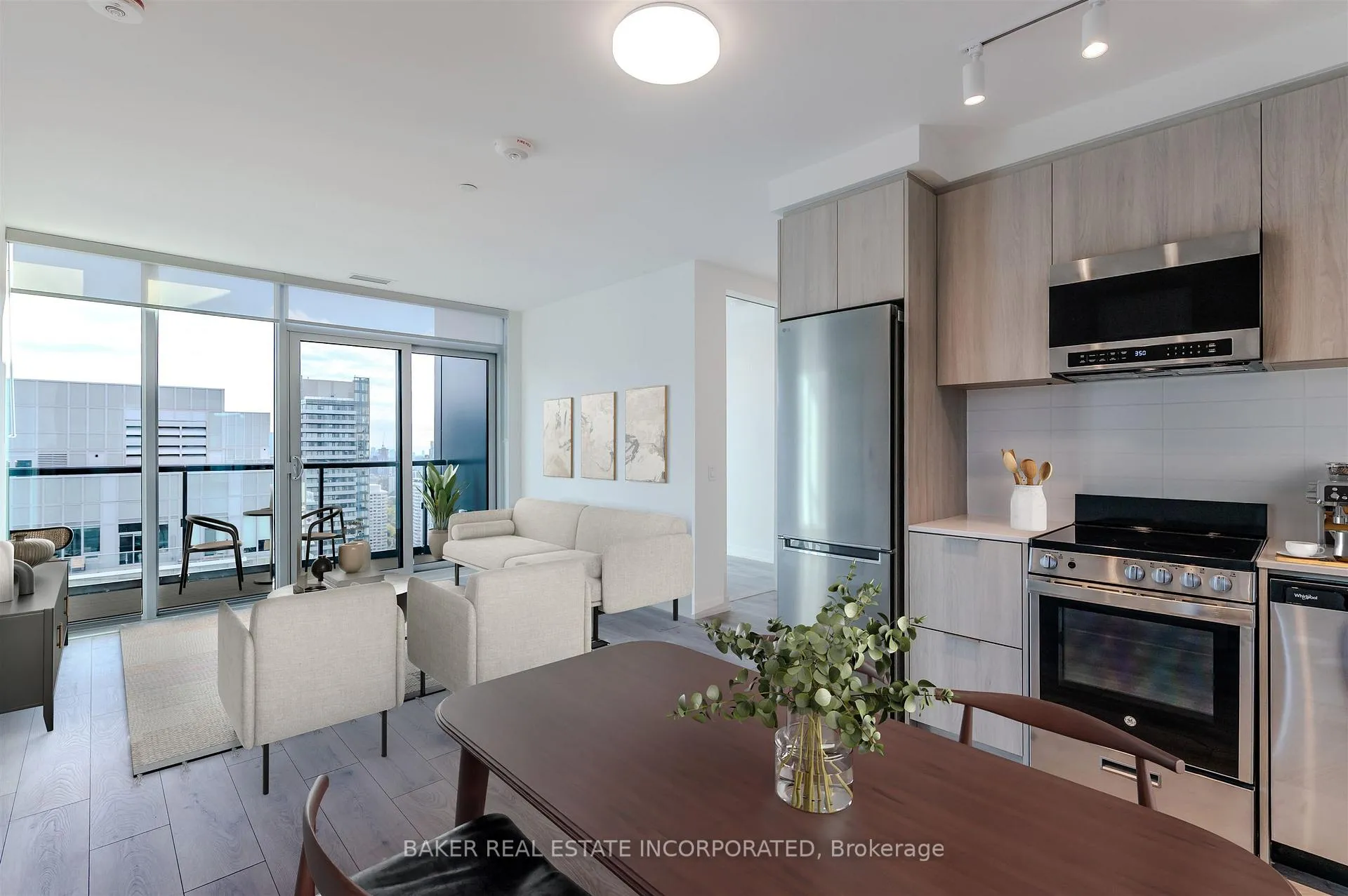 Photo 1 of Unit 3902, 223 Redpath Avenue, Toronto, Mount Pleasant West — HOMEH