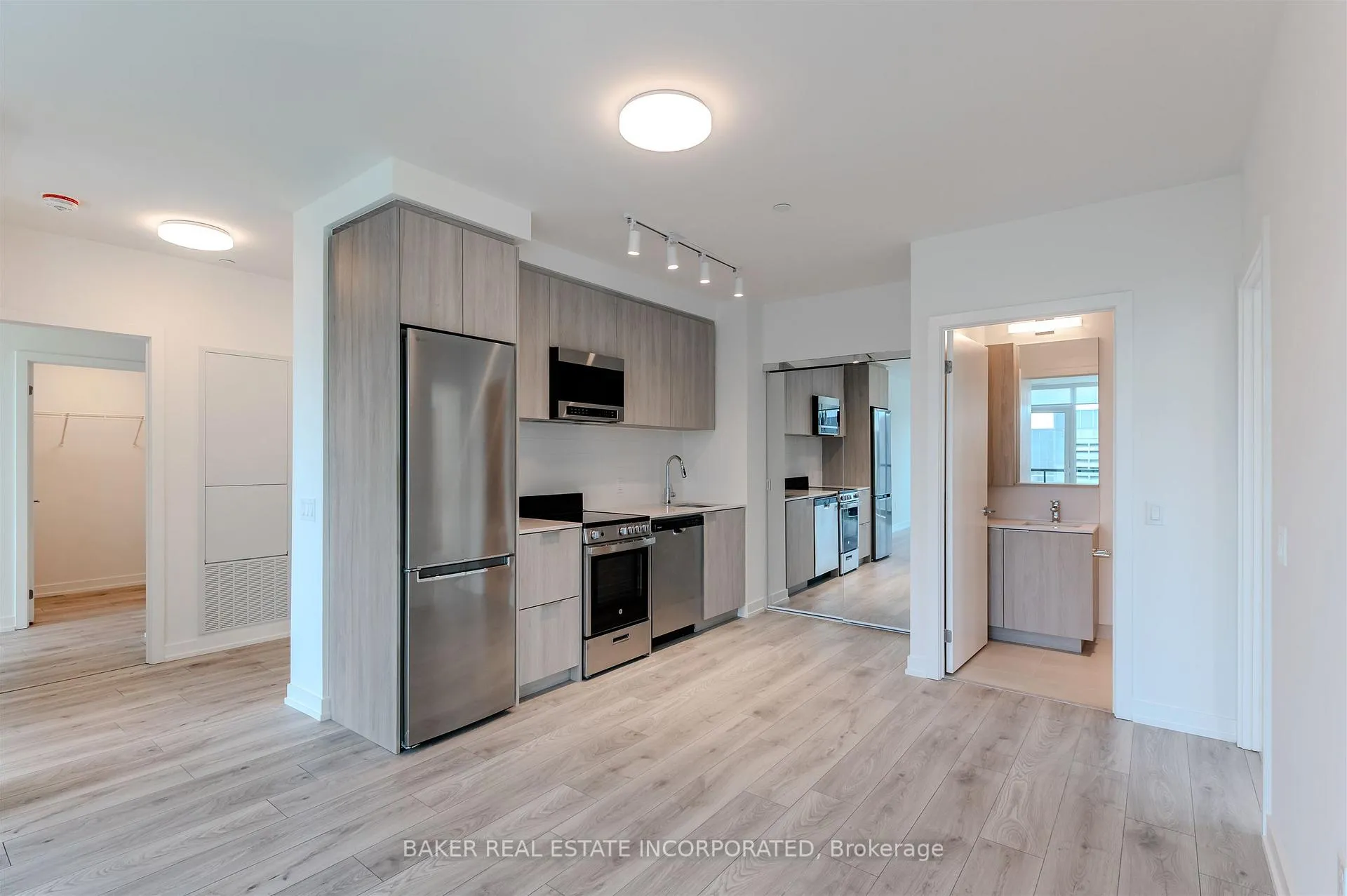 Photo 16 of Unit 3902, 223 Redpath Avenue, Toronto, Mount Pleasant West — HOMEH