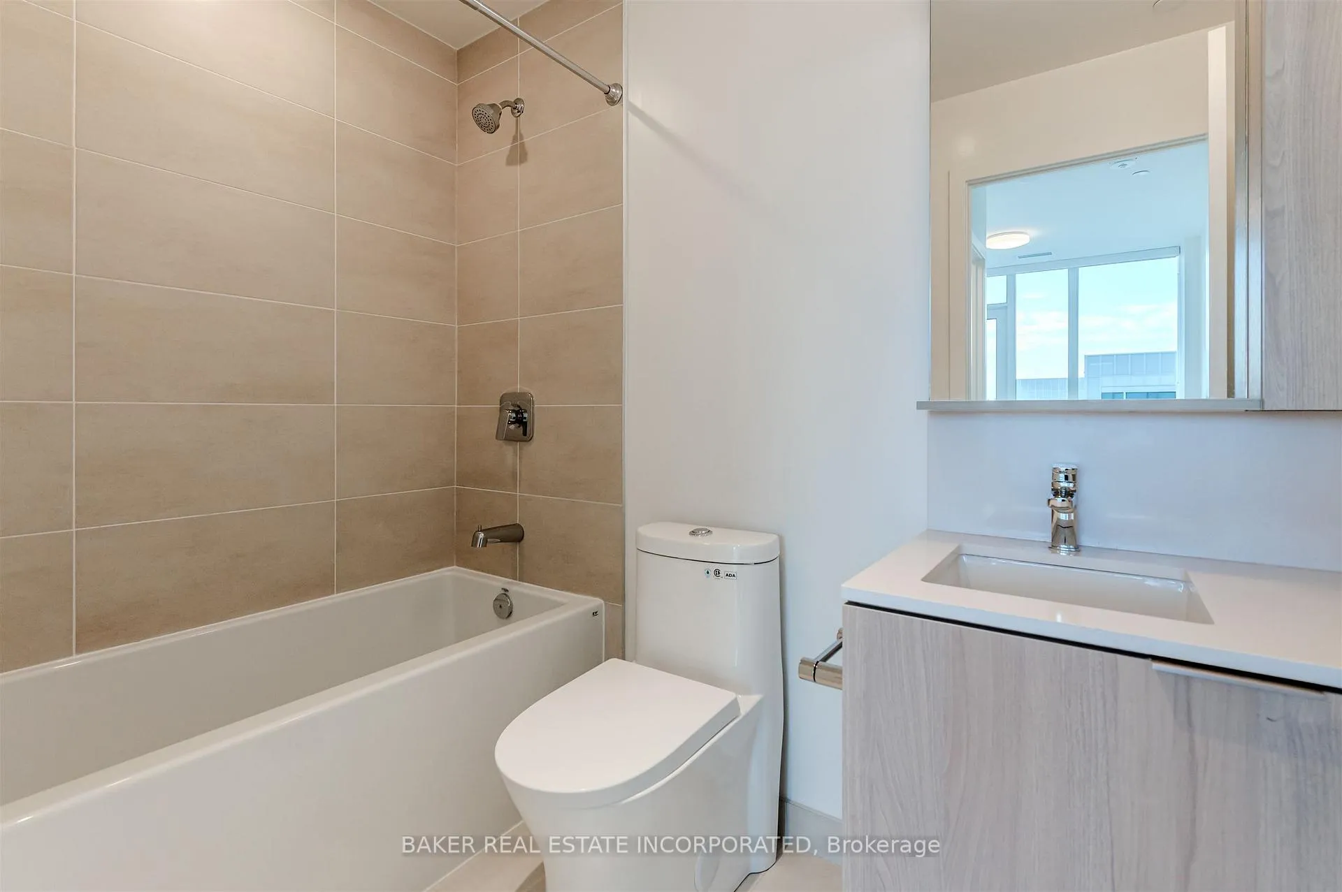 Photo 18 of Unit 3902, 223 Redpath Avenue, Toronto, Mount Pleasant West — HOMEH