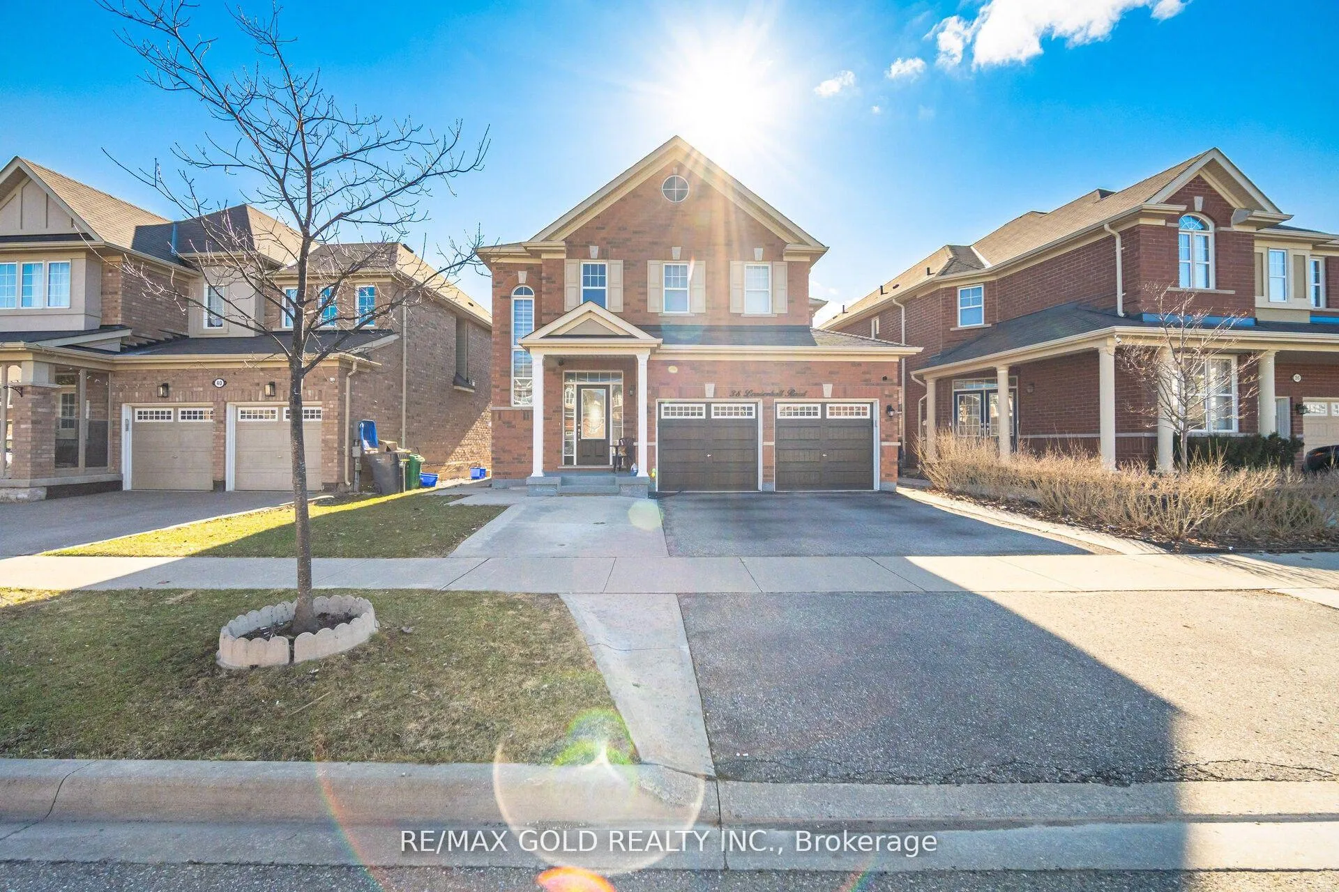 Photo 1 of 38 Leadenhall Road, Brampton, Northwest Brampton — HOMEH