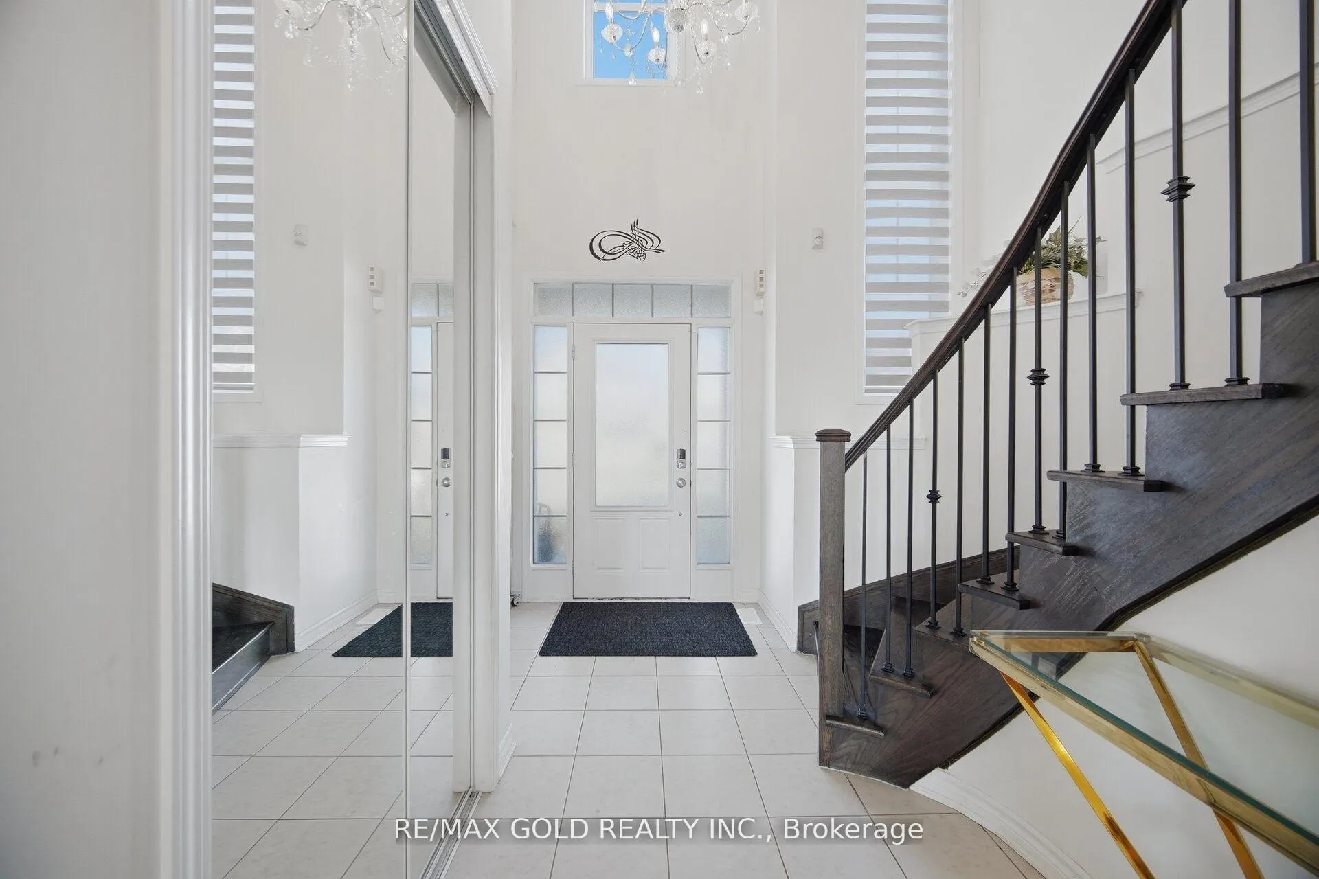 Photo 2 of 38 Leadenhall Road, Brampton, Northwest Brampton — HOMEH