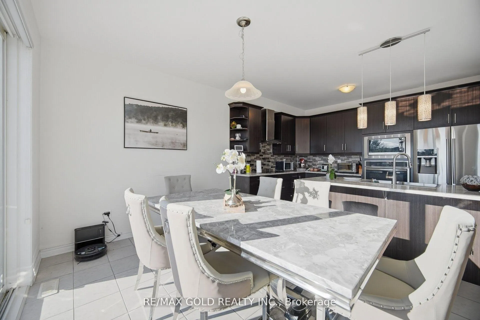 Photo 11 of 38 Leadenhall Road, Brampton, Northwest Brampton — HOMEH