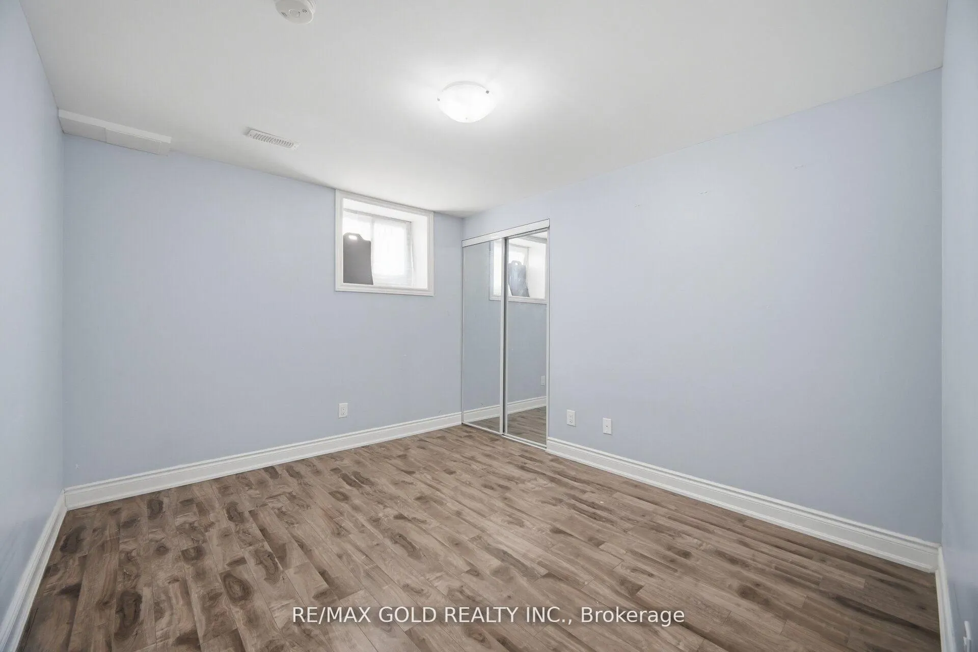 Photo 23 of 38 Leadenhall Road, Brampton, Northwest Brampton — HOMEH