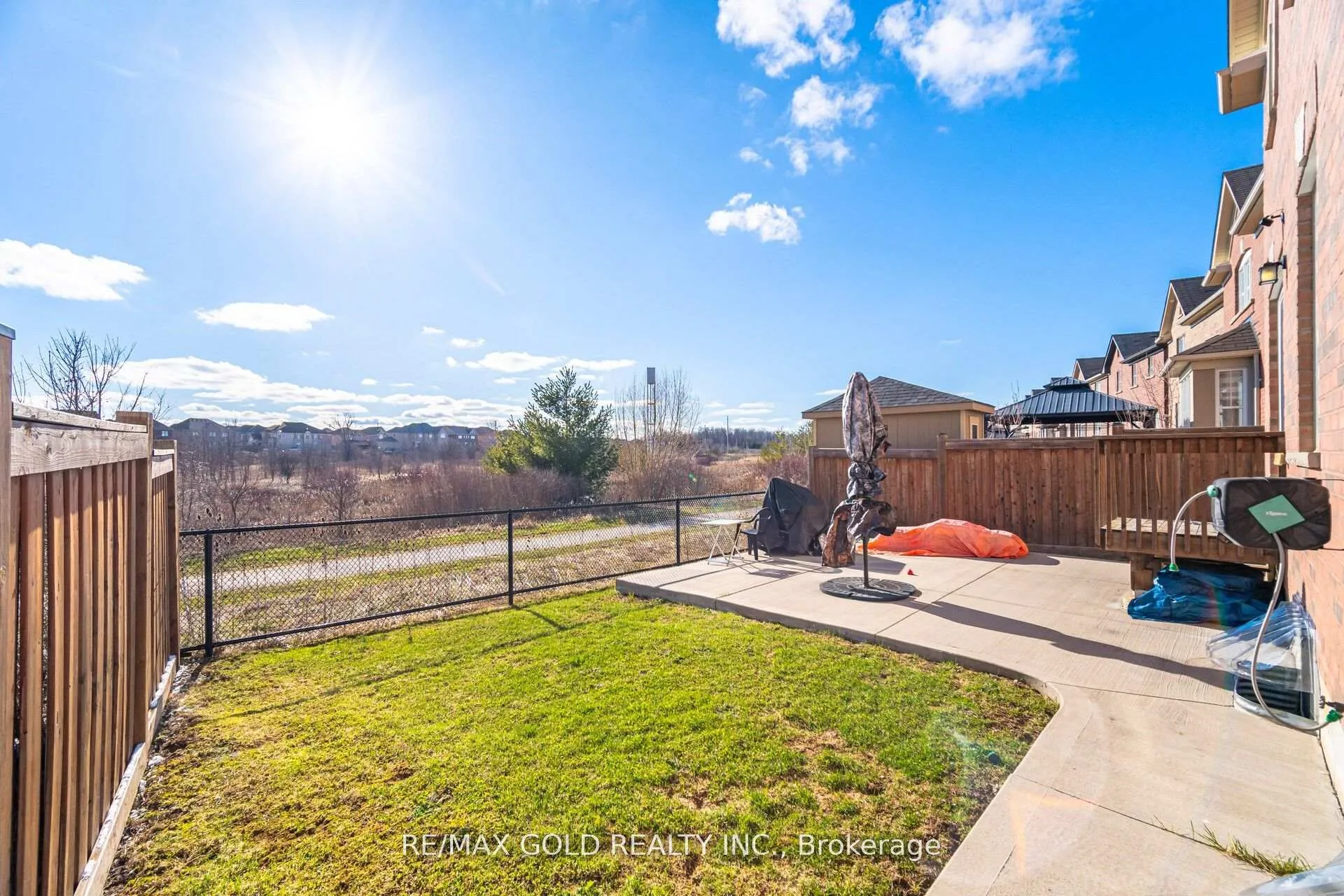Photo 28 of 38 Leadenhall Road, Brampton, Northwest Brampton — HOMEH