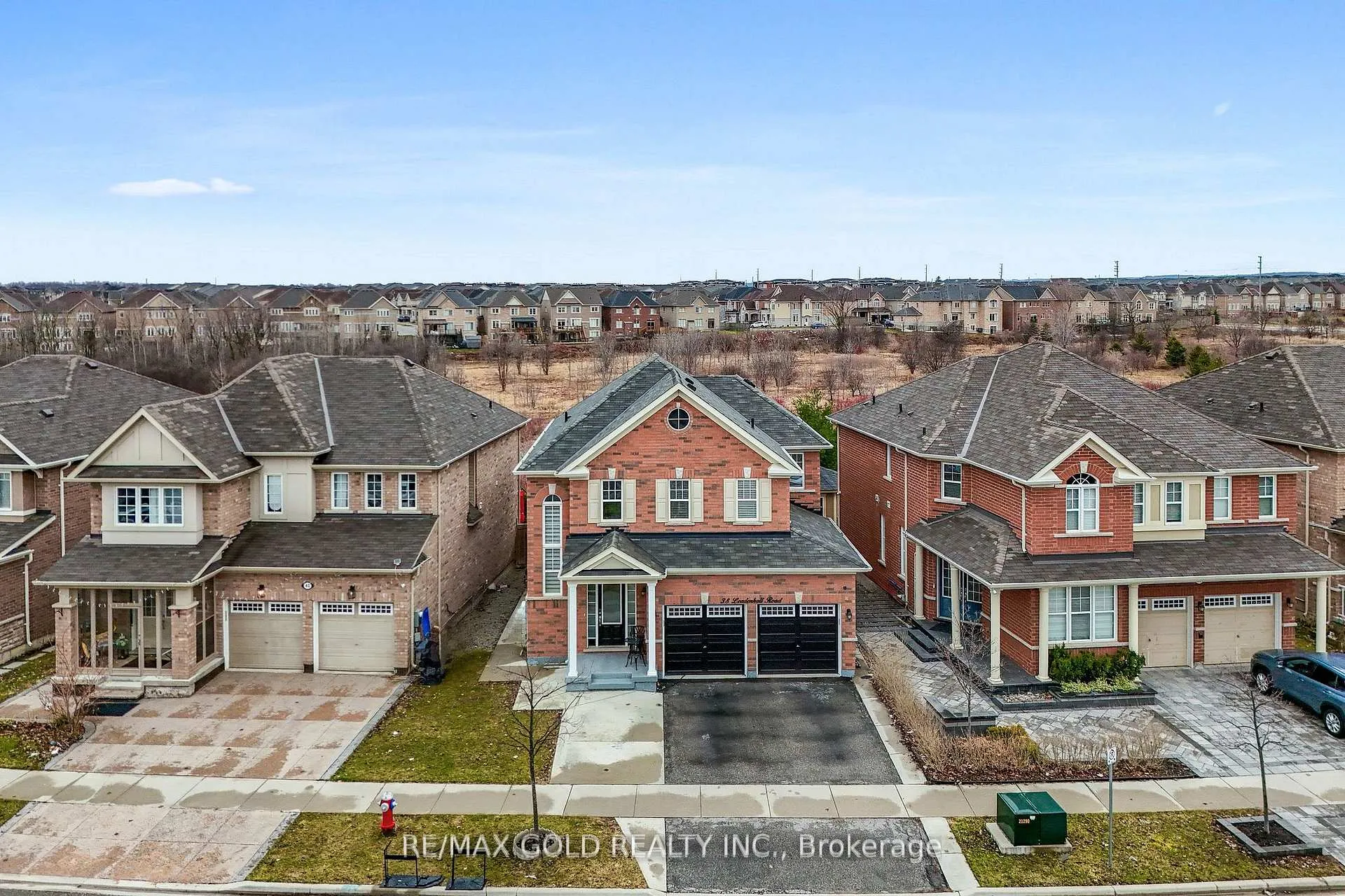 Photo 31 of 38 Leadenhall Road, Brampton, Northwest Brampton — HOMEH