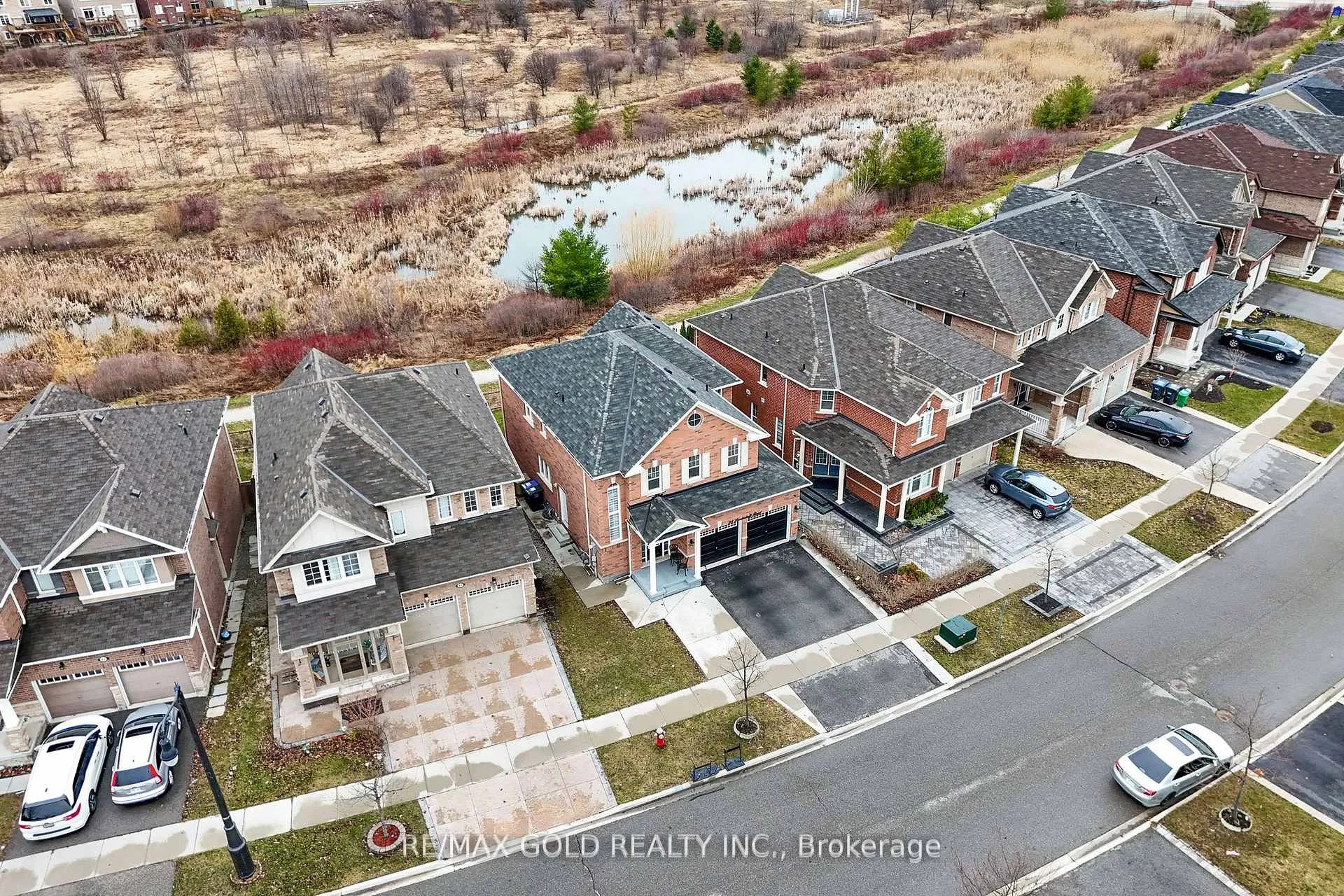 Photo 32 of 38 Leadenhall Road, Brampton, Northwest Brampton — HOMEH