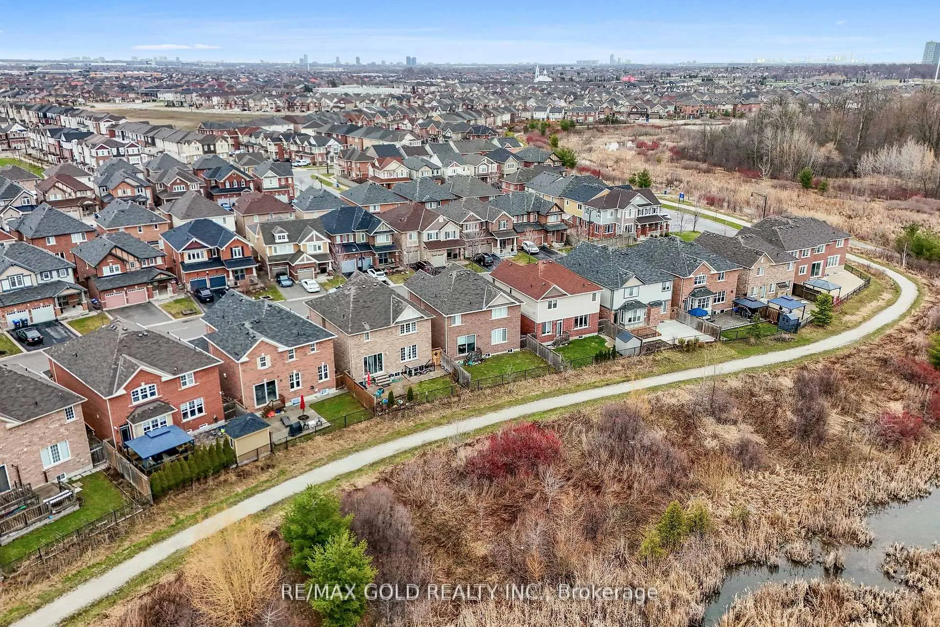 Photo 34 of 38 Leadenhall Road, Brampton, Northwest Brampton — HOMEH