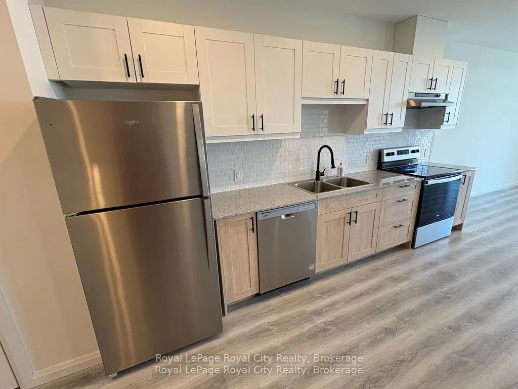 Photo 7 of Unit PH02, 191 Elmira Road S, Guelph, Willow West/Sugarbush/West Acres — HOMEH