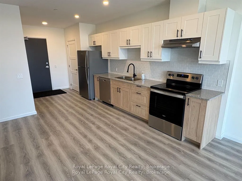 Photo 10 of Unit PH02, 191 Elmira Road S, Guelph, Willow West/Sugarbush/West Acres — HOMEH
