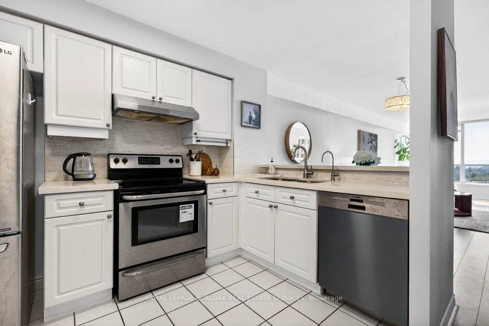 Photo 15 of Unit 1503, 1276 Maple Crossing Boulevard, Burlington, Brant — HOMEH