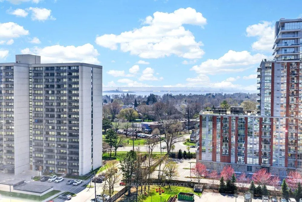 Photo 24 of Unit 1503, 1276 Maple Crossing Boulevard, Burlington, Brant — HOMEH