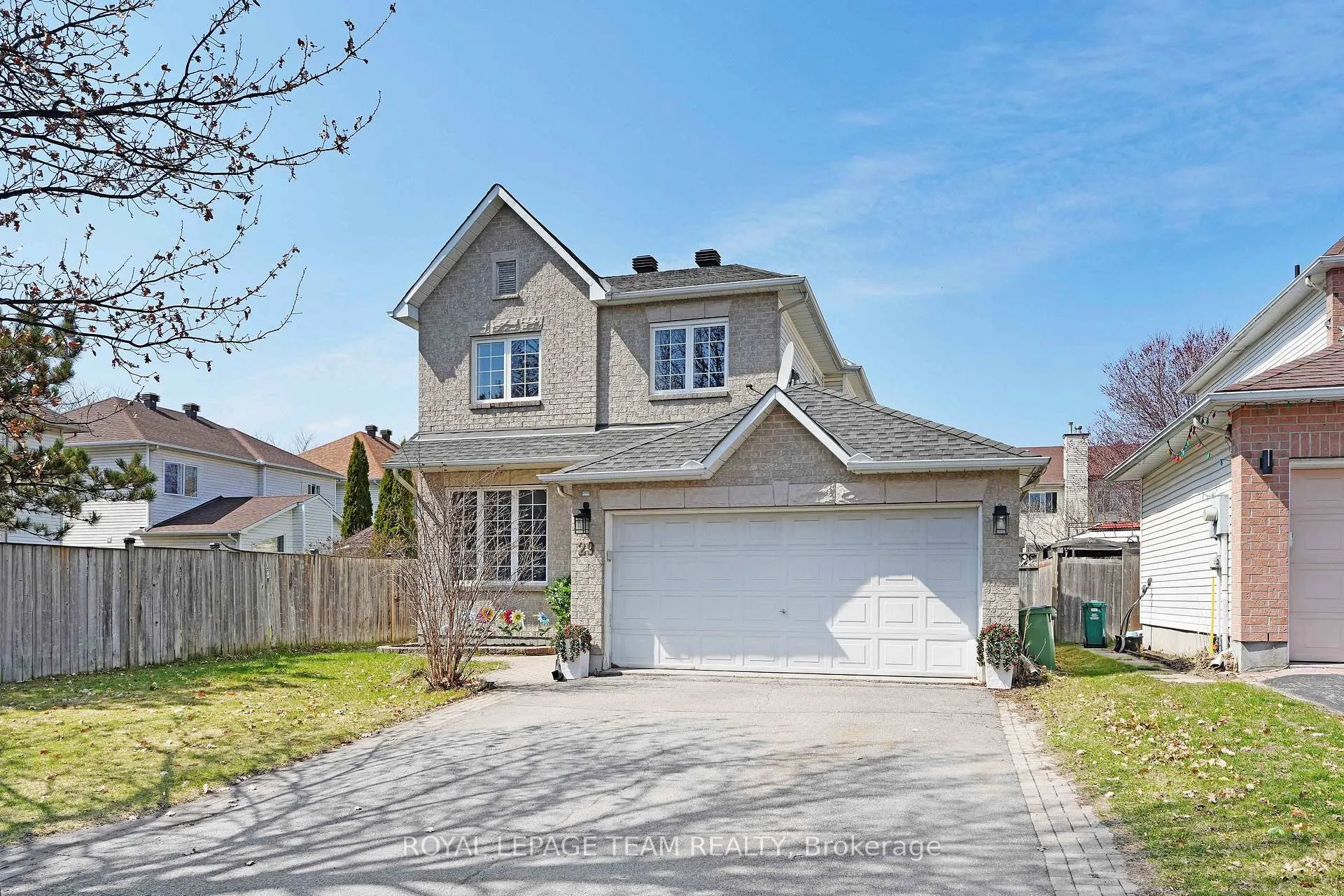 Photo 1 of 29 Apple Creek Crescent, Ottawa, Kanata - Emerald Meadows/Trailwest — HOMEH