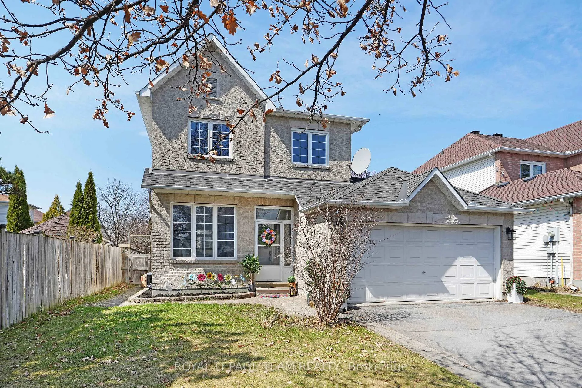 Photo 3 of 29 Apple Creek Crescent, Ottawa, Kanata - Emerald Meadows/Trailwest — HOMEH