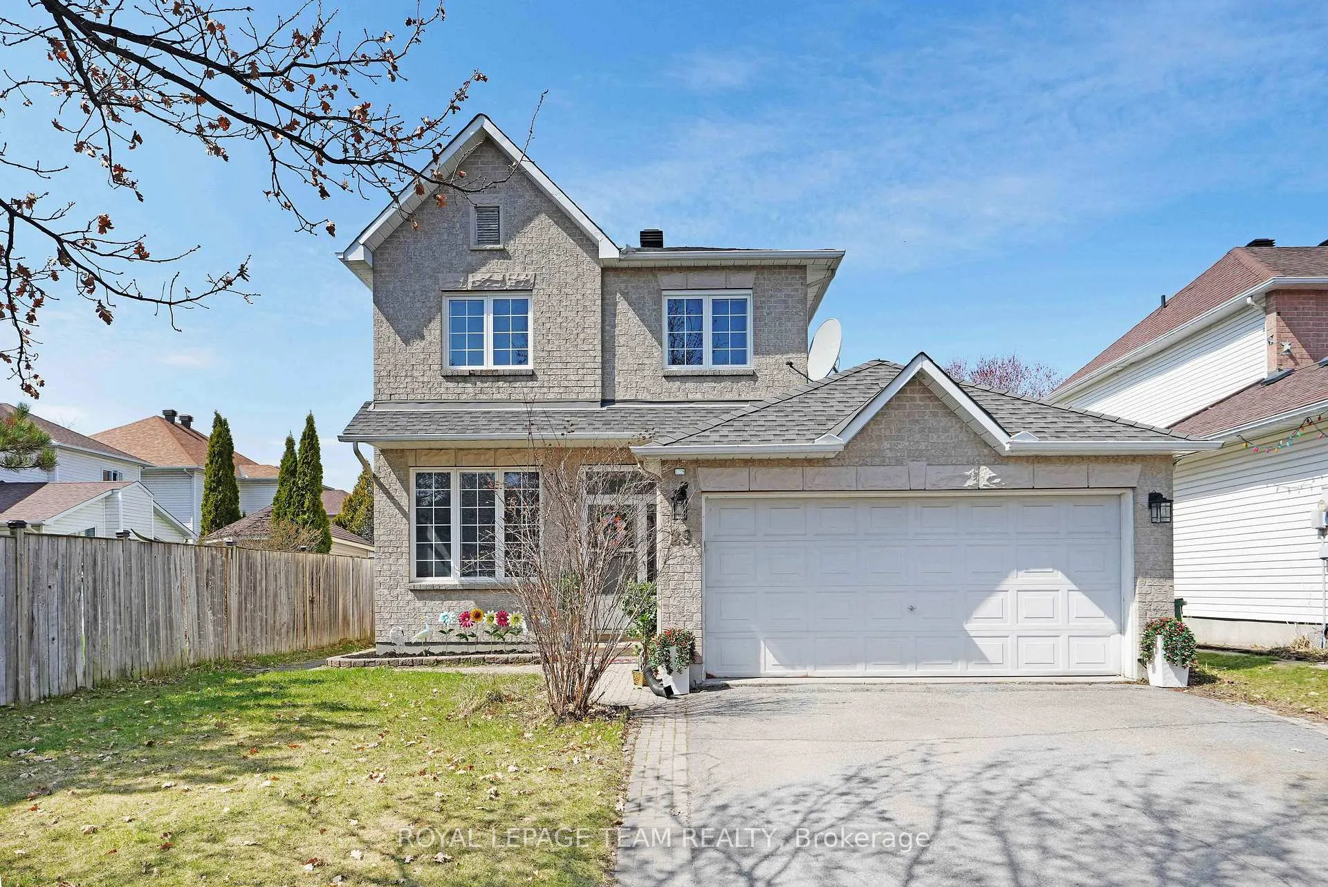 Photo 4 of 29 Apple Creek Crescent, Ottawa, Kanata - Emerald Meadows/Trailwest — HOMEH