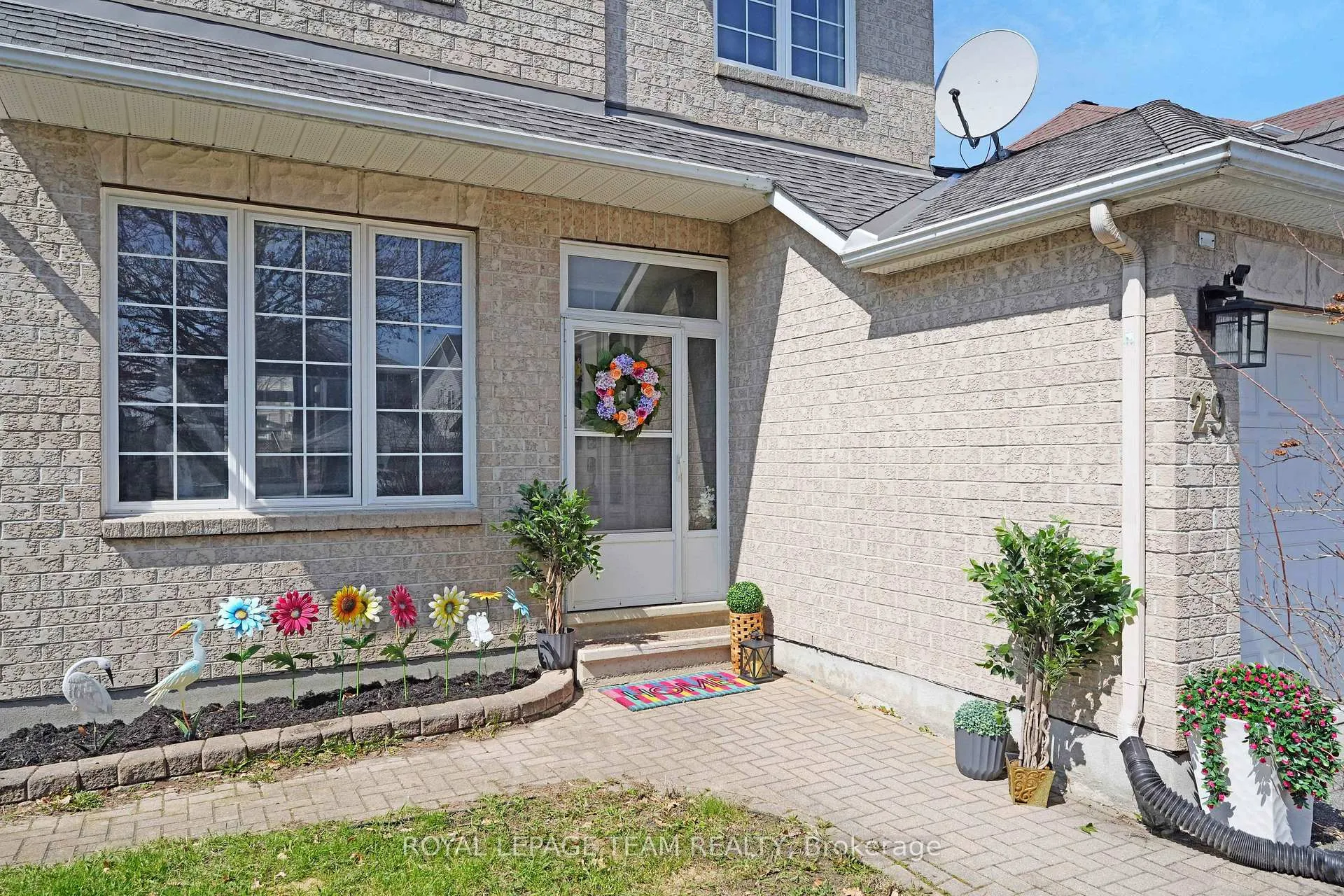 Photo 5 of 29 Apple Creek Crescent, Ottawa, Kanata - Emerald Meadows/Trailwest — HOMEH