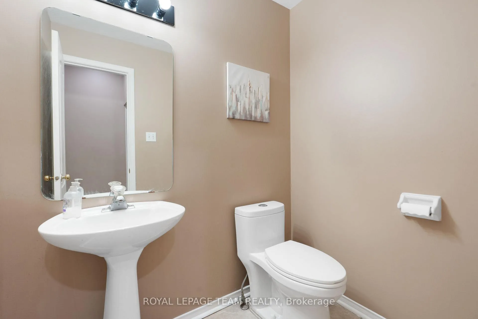 Photo 22 of 29 Apple Creek Crescent, Ottawa, Kanata - Emerald Meadows/Trailwest — HOMEH
