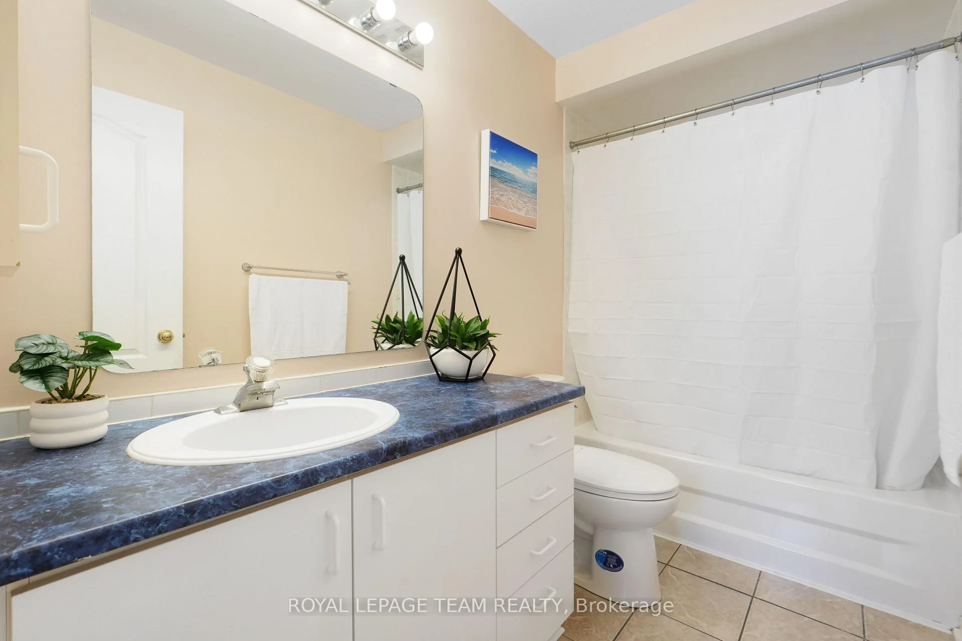 Photo 30 of 29 Apple Creek Crescent, Ottawa, Kanata - Emerald Meadows/Trailwest — HOMEH