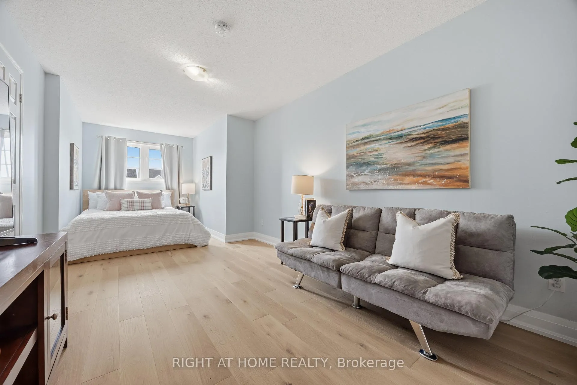 Photo 16 of 490 Flagstone Court, Oshawa, Samac — HOMEH