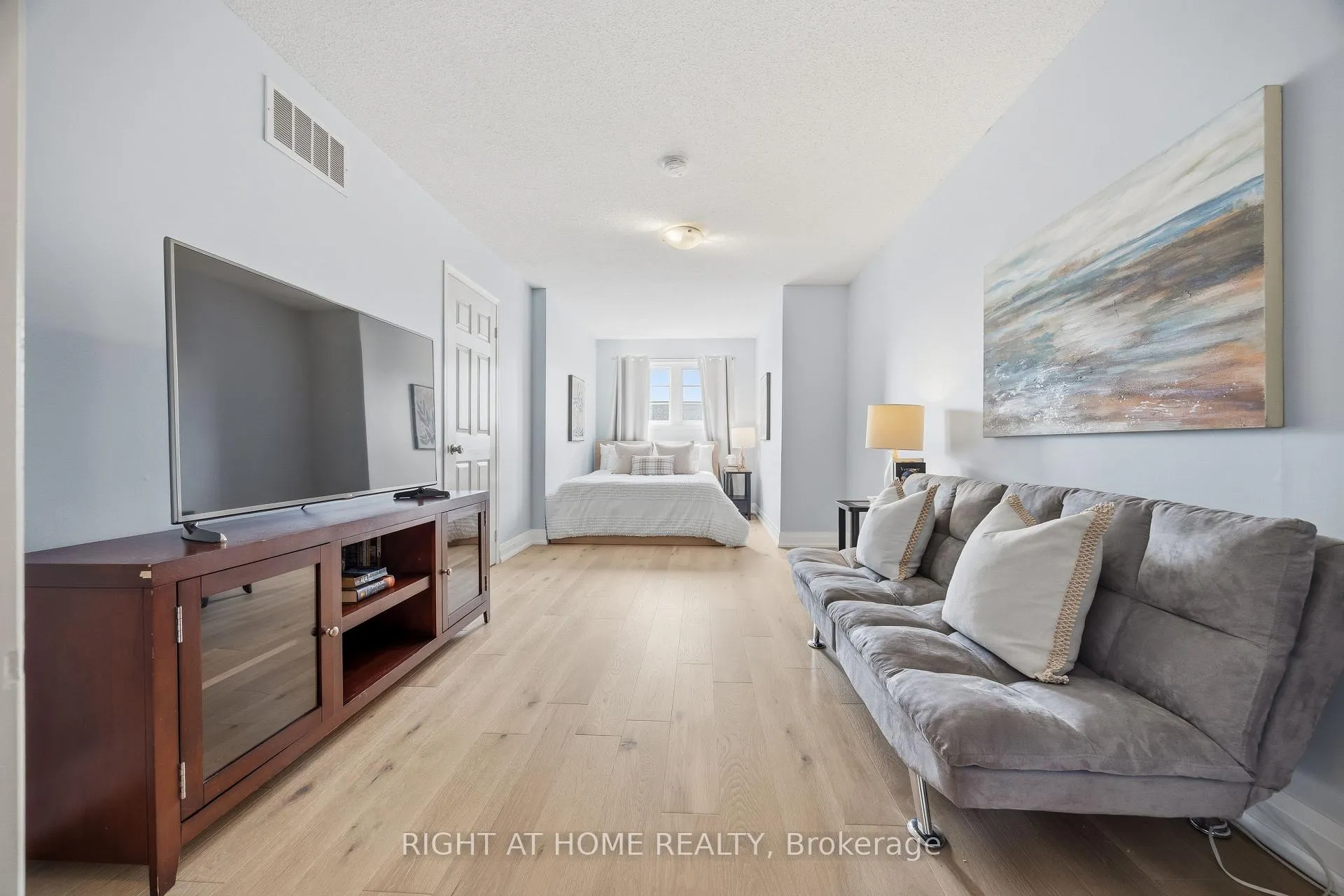 Photo 17 of 490 Flagstone Court, Oshawa, Samac — HOMEH