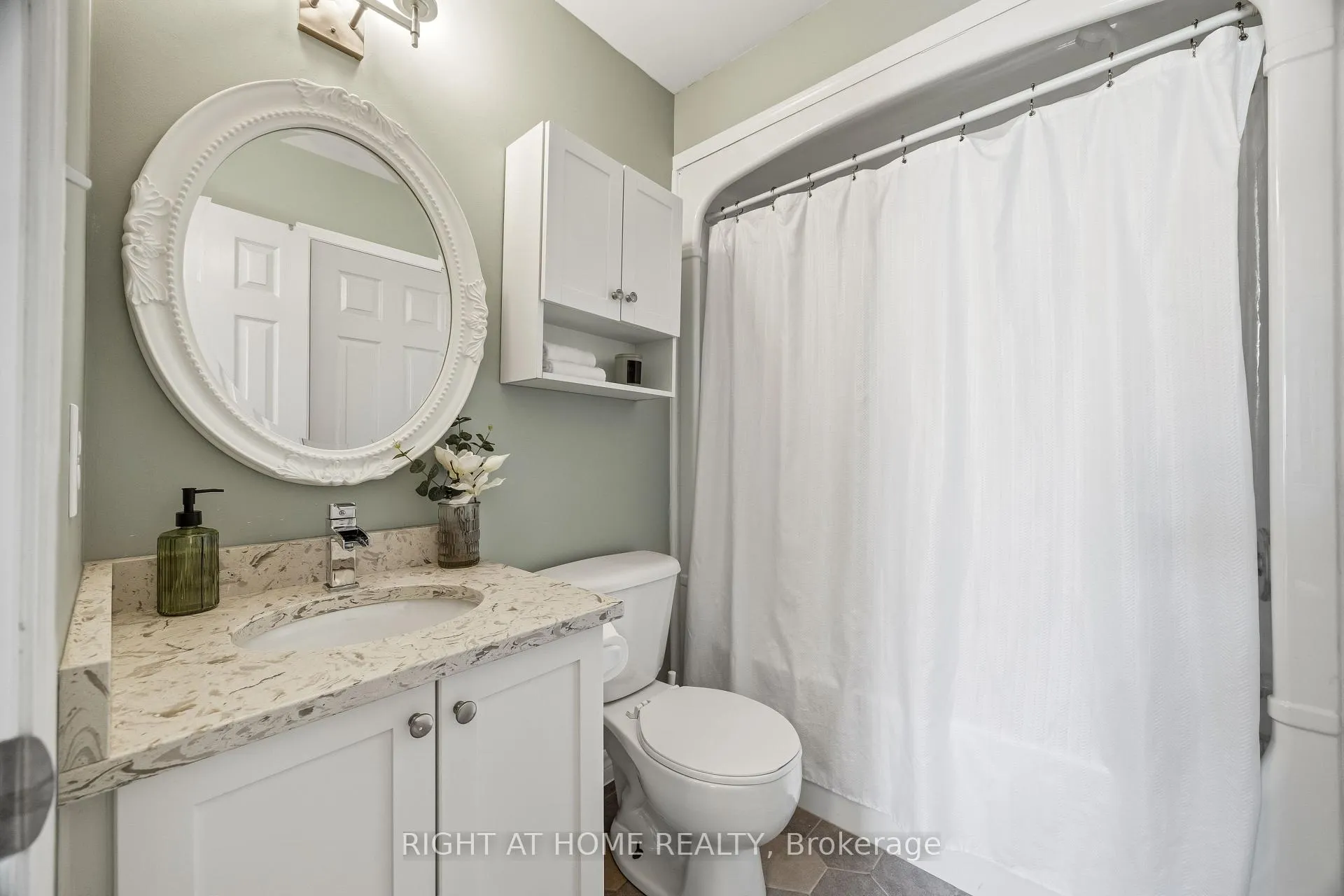Photo 18 of 490 Flagstone Court, Oshawa, Samac — HOMEH