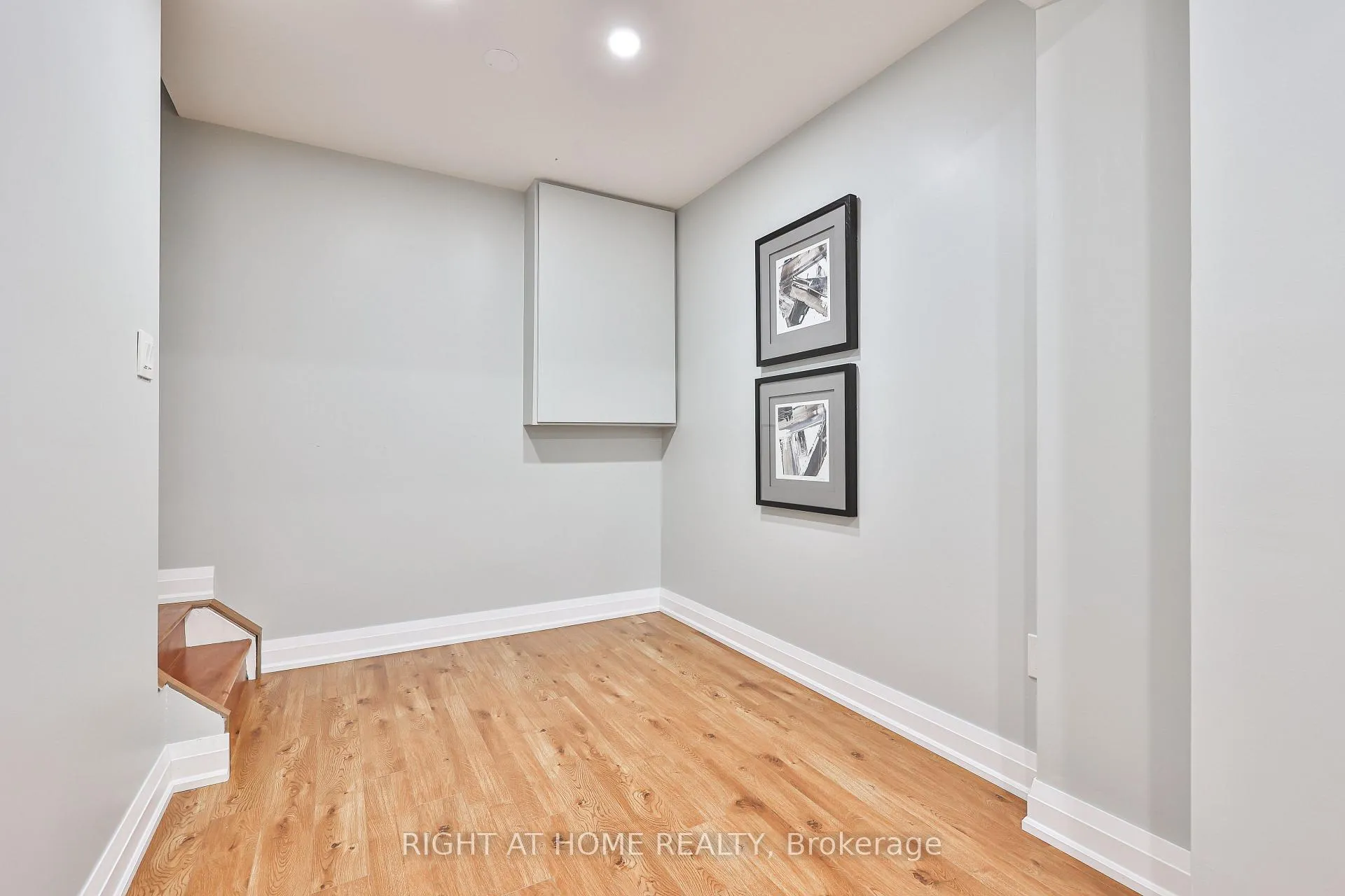 Photo 22 of 490 Flagstone Court, Oshawa, Samac — HOMEH