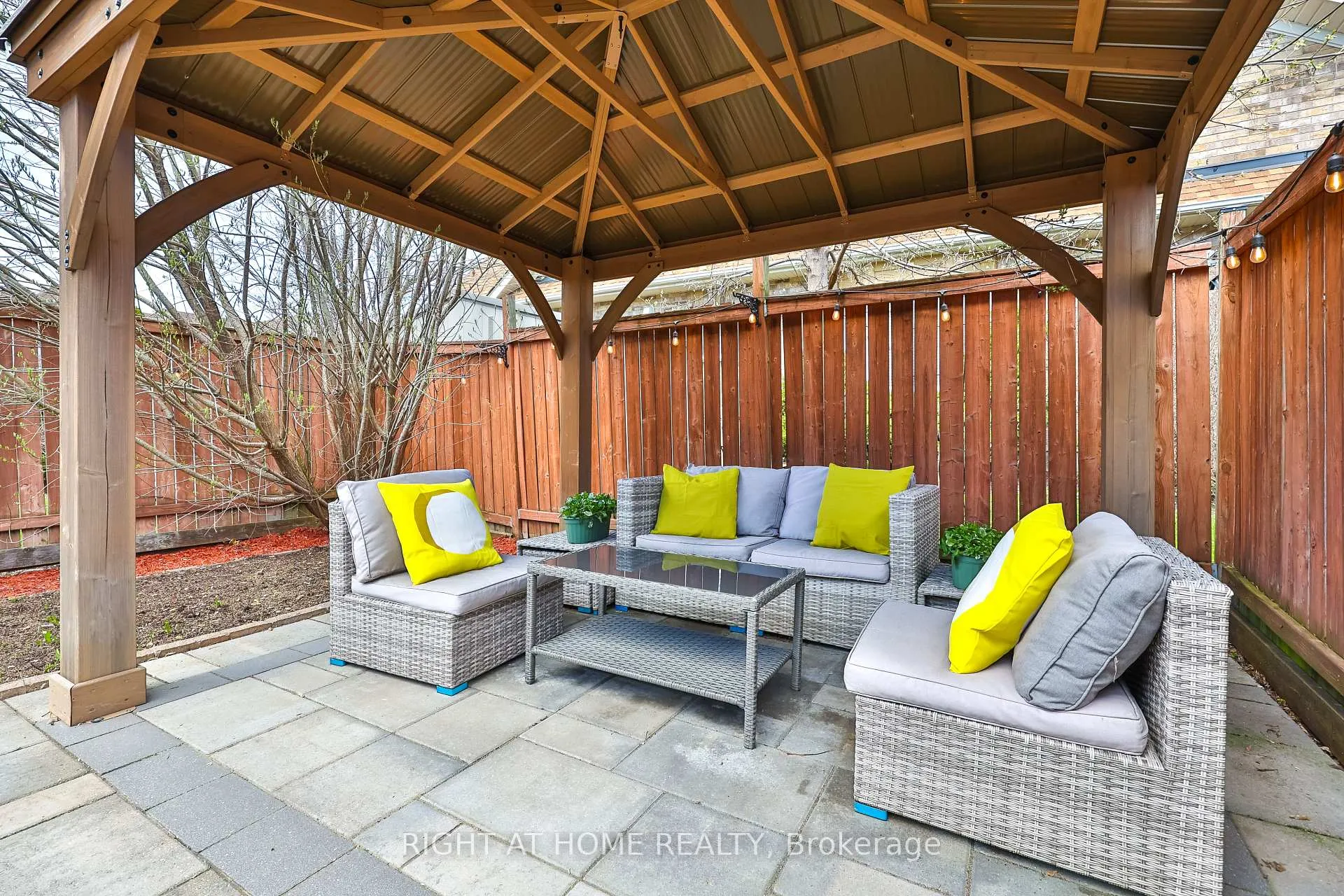 Photo 33 of 490 Flagstone Court, Oshawa, Samac — HOMEH