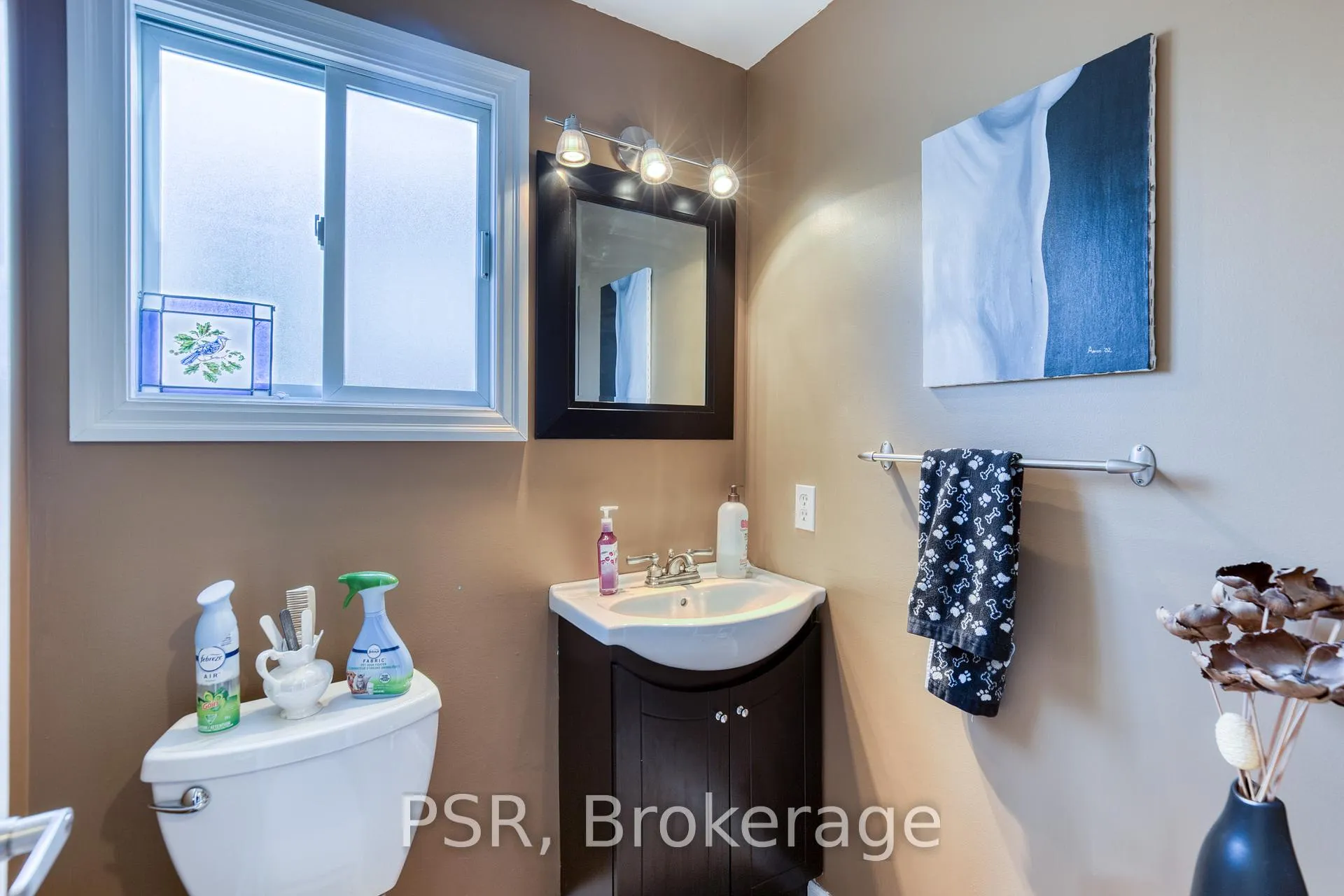 Photo 7 of 36 Benesfort Drive, Kitchener — HOMEH