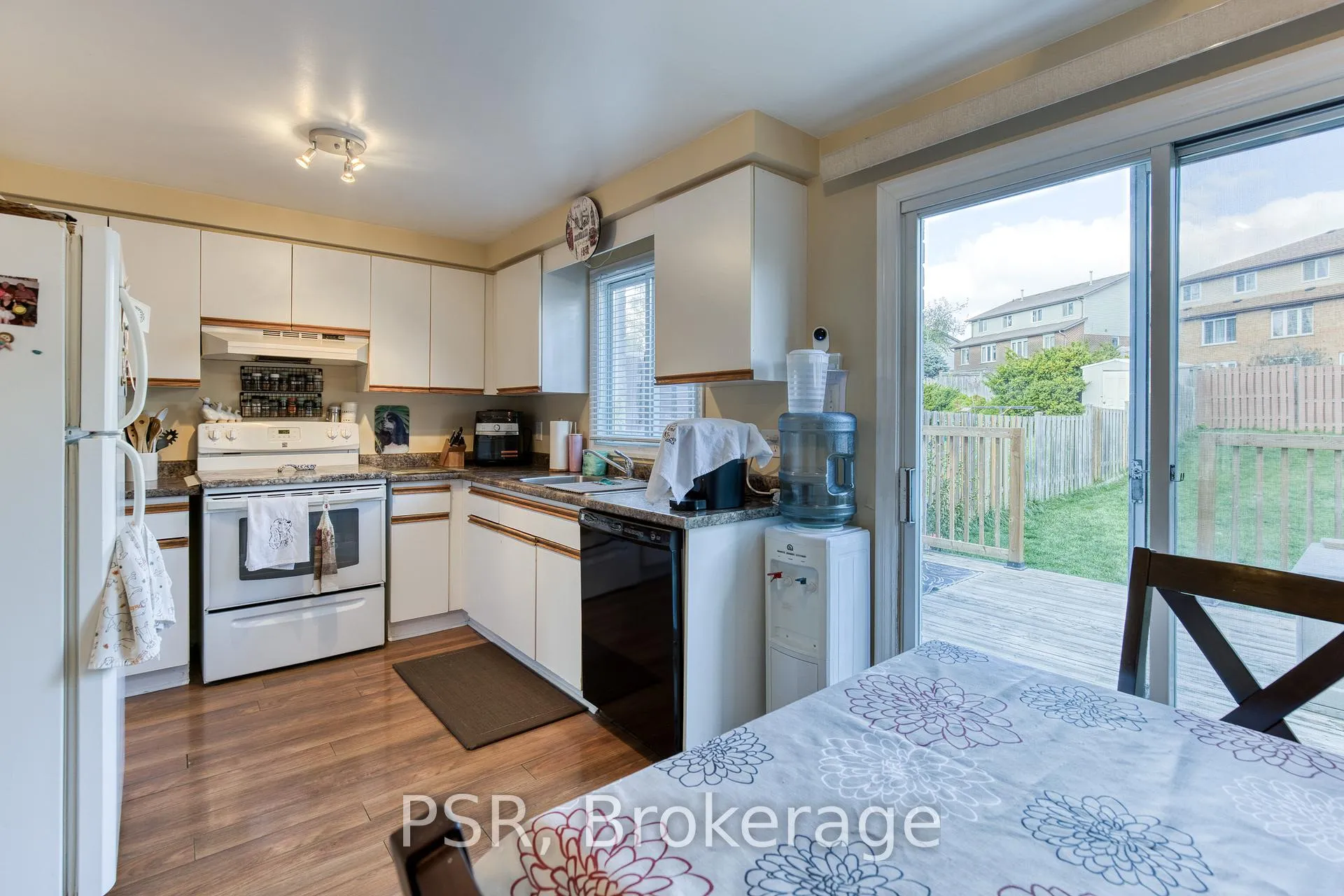 Photo 8 of 36 Benesfort Drive, Kitchener — HOMEH