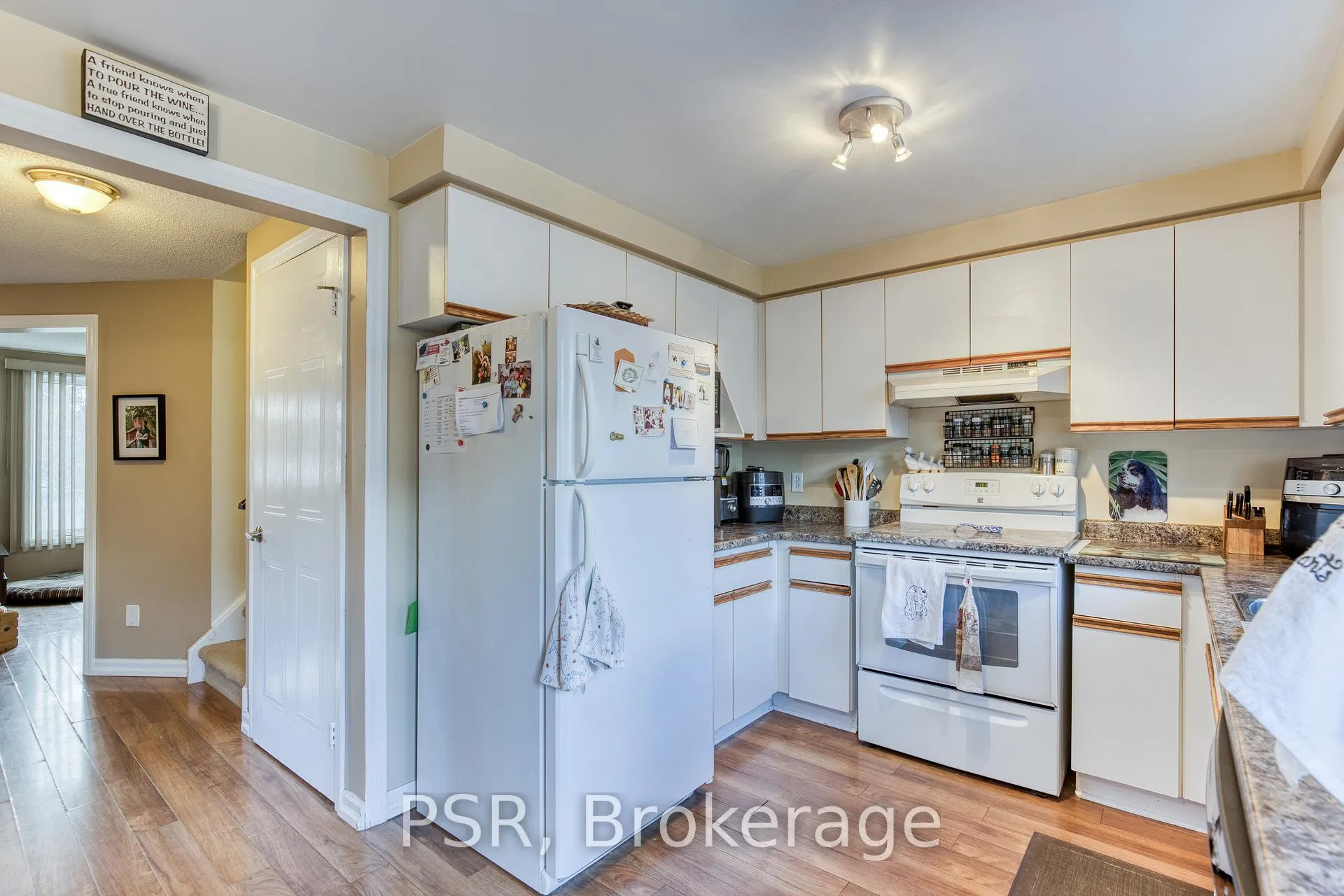Photo 10 of 36 Benesfort Drive, Kitchener — HOMEH