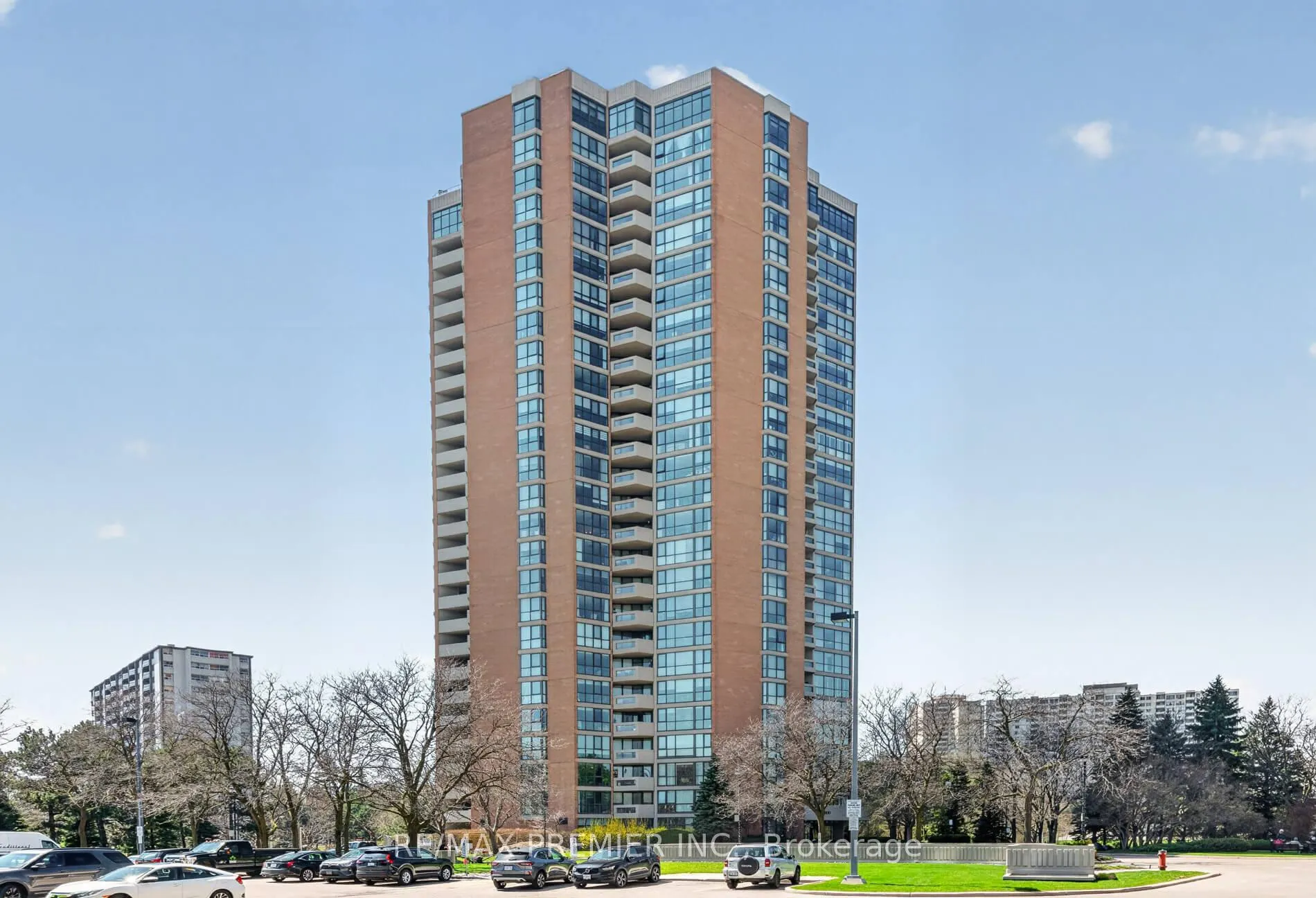 Front of Unit 2211, 2000 Islington Avenue