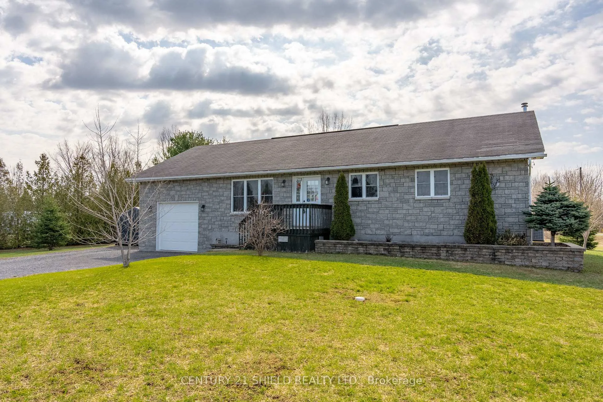 Photo 2 of 17410 McPhail Road, South Stormont, South Stormont (Cornwall) Twp — HOMEH