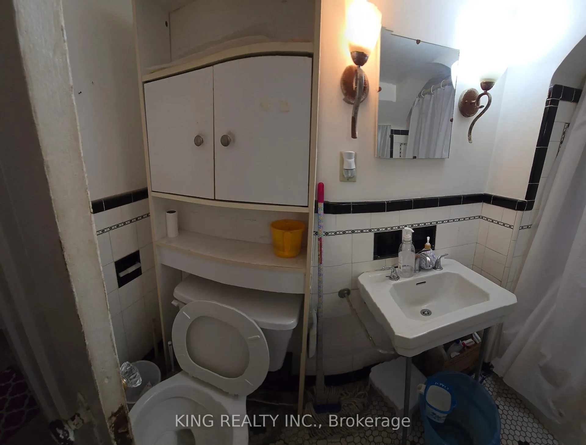Photo 8 of Unit St, 348/350 Arthur Street, Oshawa, Central — HOMEH