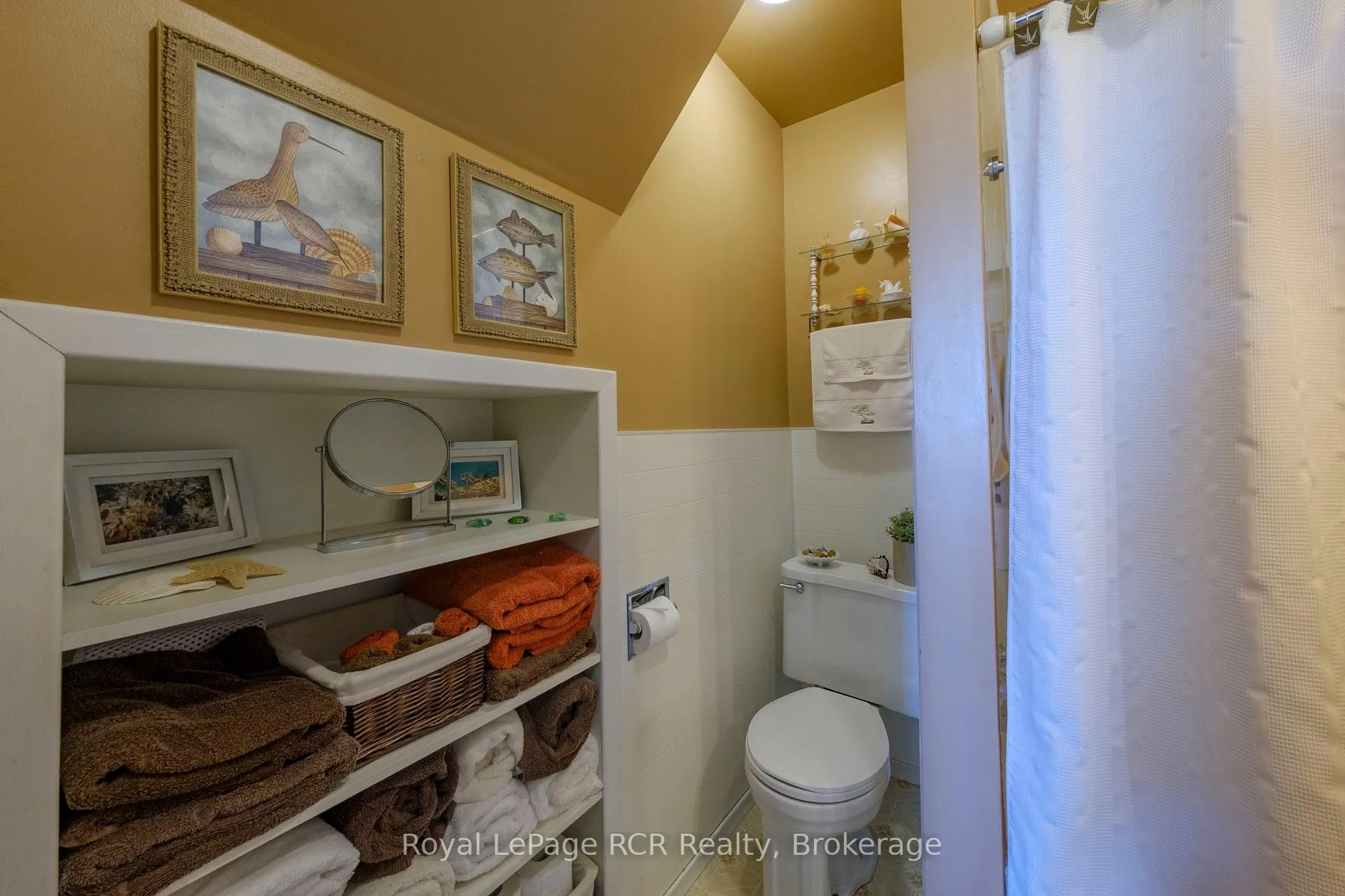 Photo 10 of 1072 Concession 10, Kincardine — HOMEH