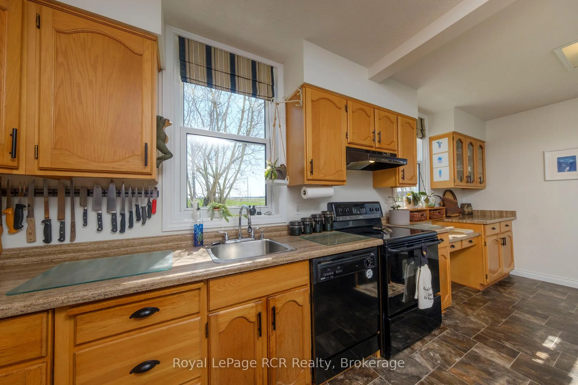 Photo 16 of 1072 Concession 10, Kincardine — HOMEH