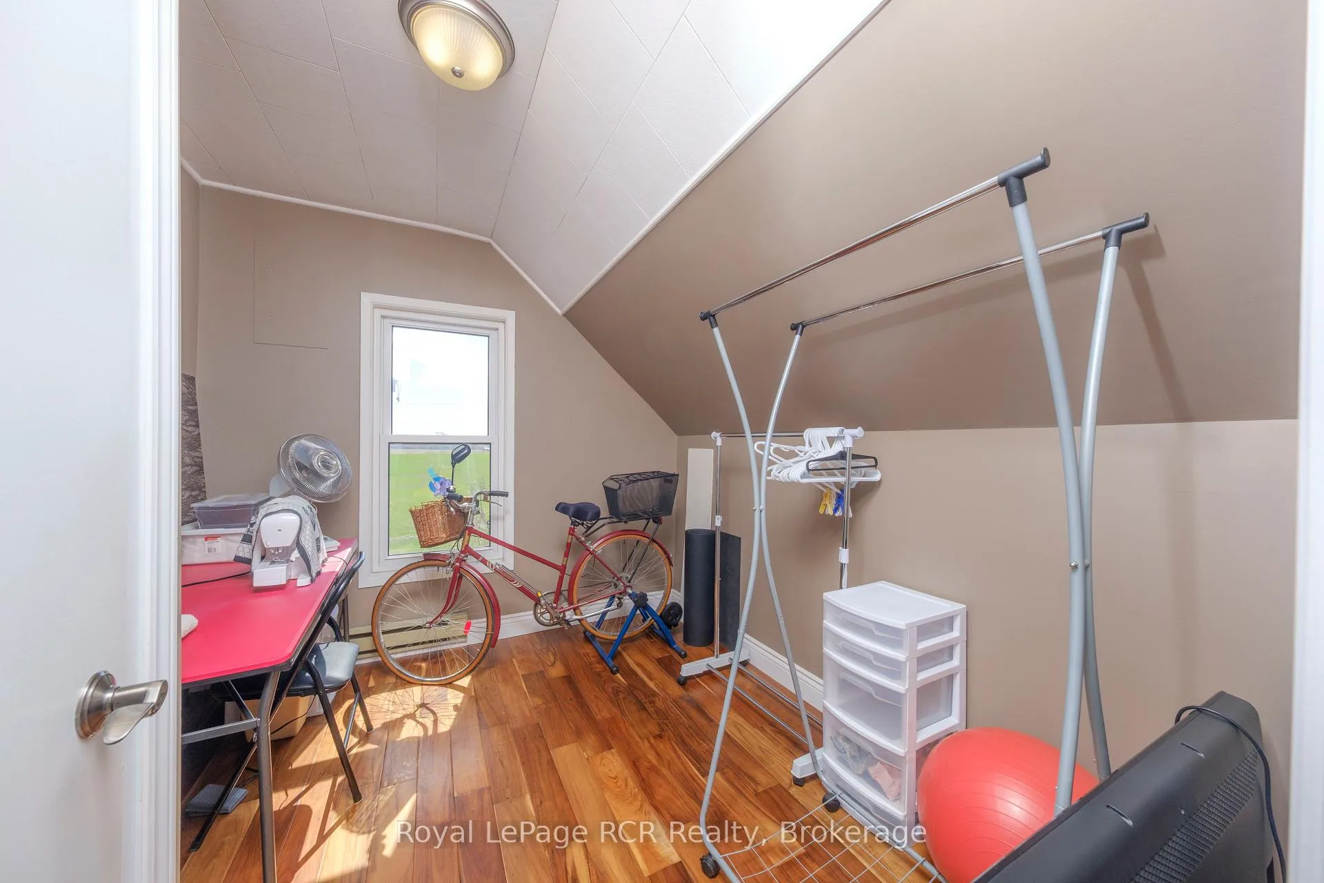 Photo 23 of 1072 Concession 10, Kincardine — HOMEH