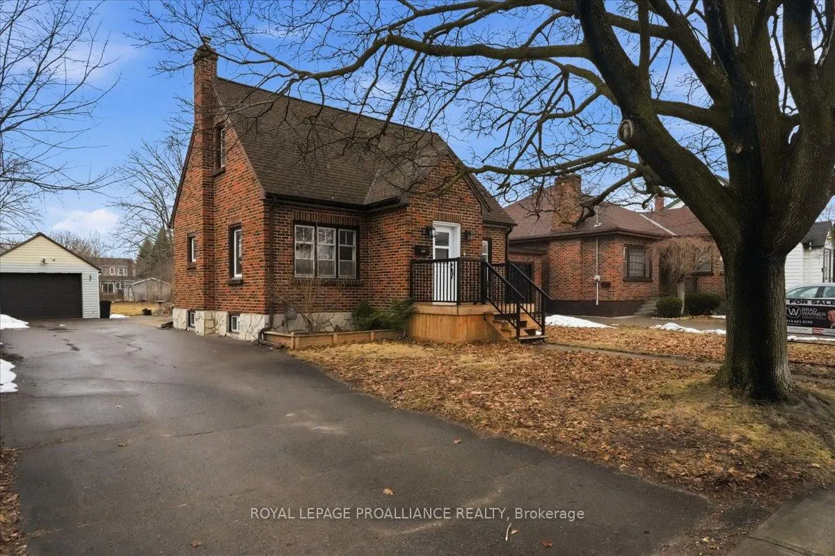 Photo 3 of 322 Dufferin Avenue, Belleville, Belleville Ward — HOMEH