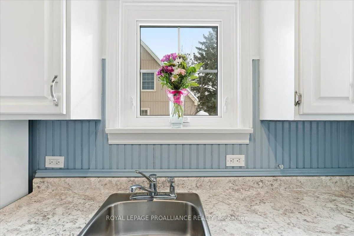 Photo 11 of 322 Dufferin Avenue, Belleville, Belleville Ward — HOMEH