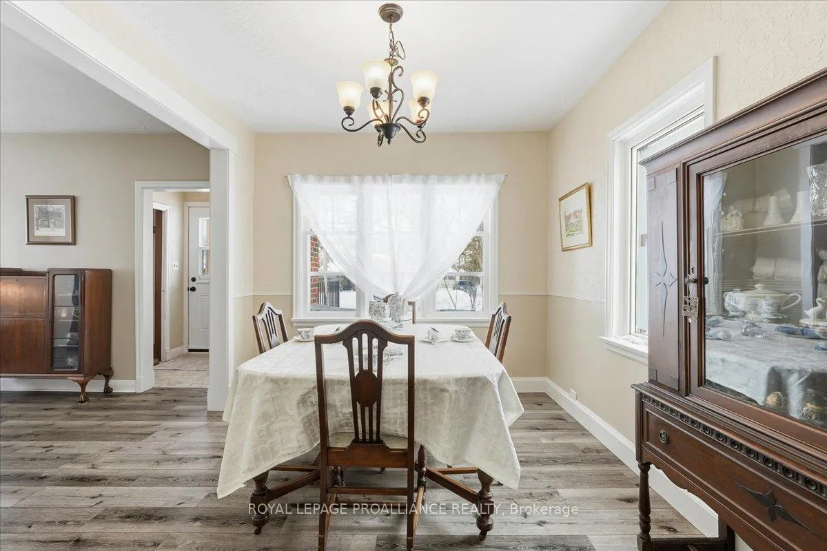 Photo 12 of 322 Dufferin Avenue, Belleville, Belleville Ward — HOMEH