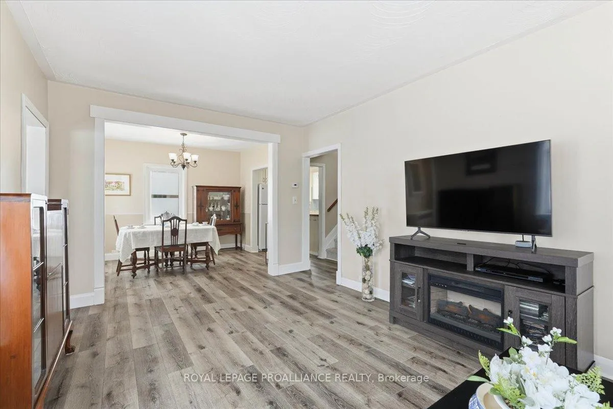 Photo 16 of 322 Dufferin Avenue, Belleville, Belleville Ward — HOMEH