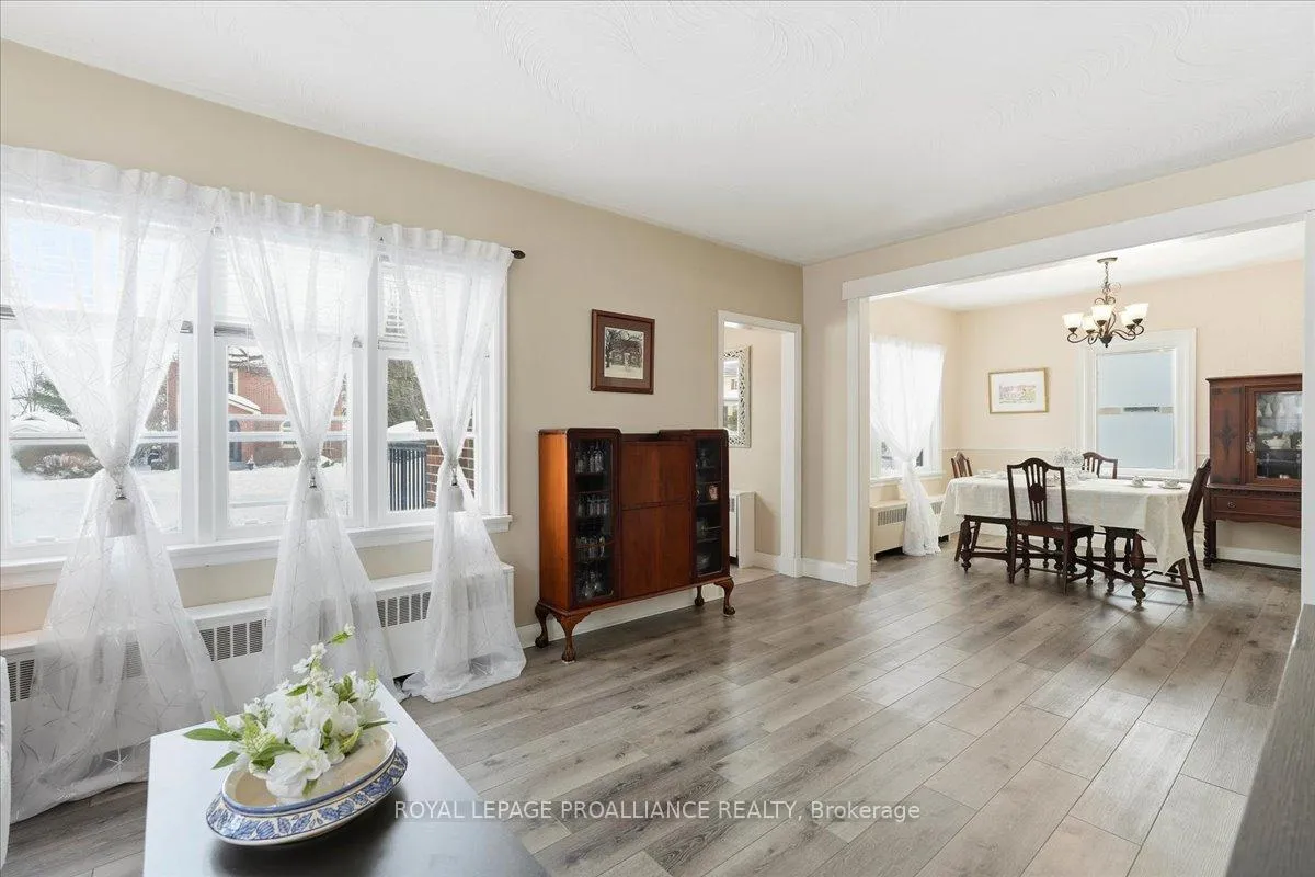 Photo 34 of 322 Dufferin Avenue, Belleville, Belleville Ward — HOMEH