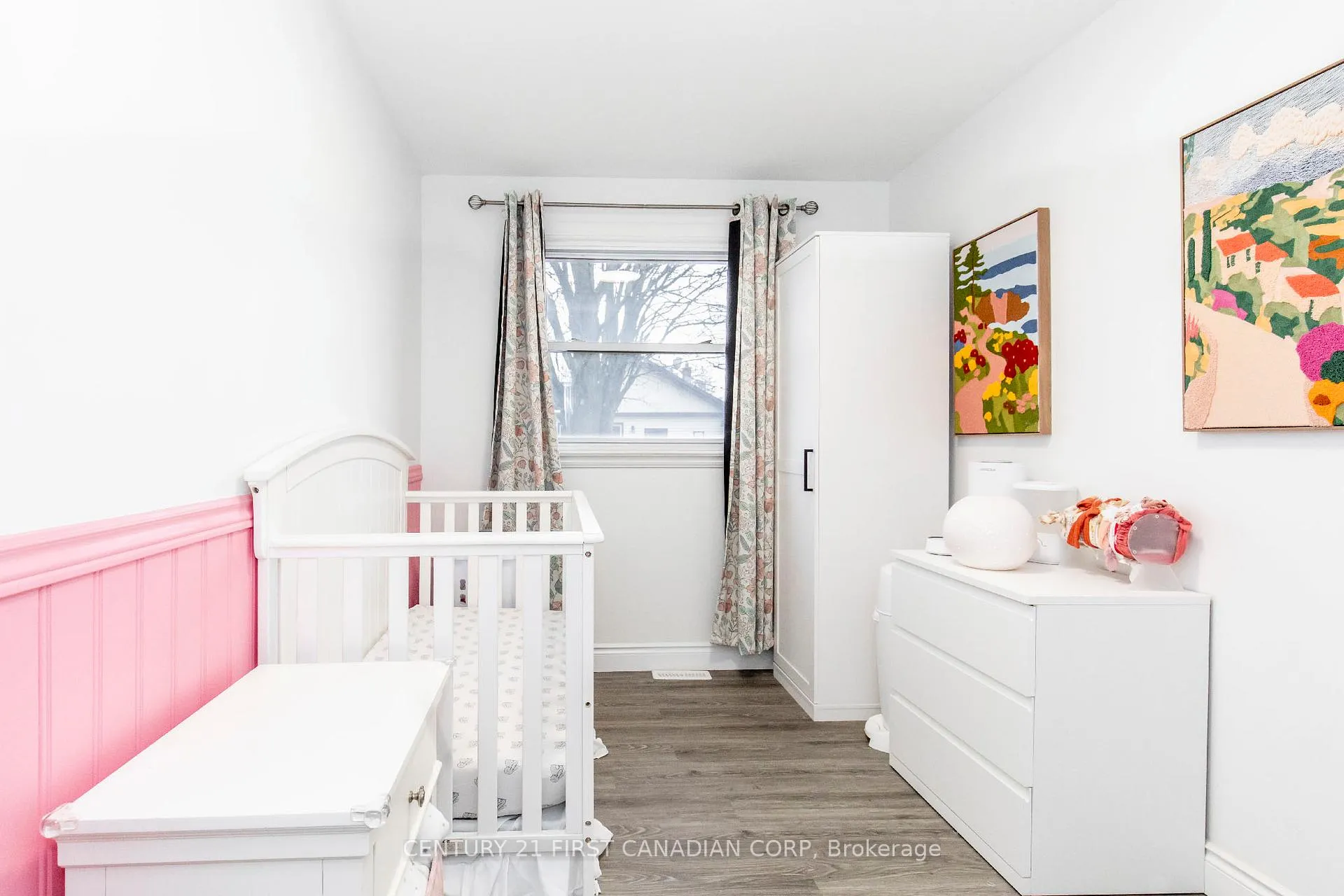 Photo 10 of 232 Queen Street, Strathroy-Caradoc, SE — HOMEH