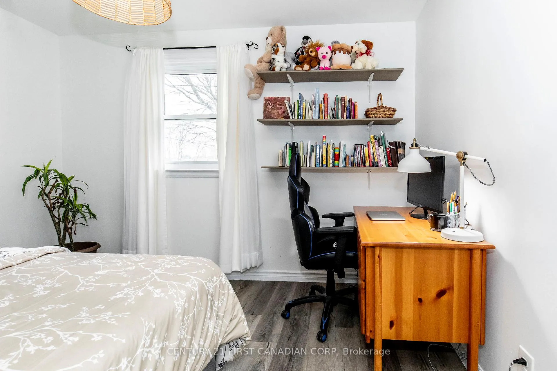 Photo 14 of 232 Queen Street, Strathroy-Caradoc, SE — HOMEH
