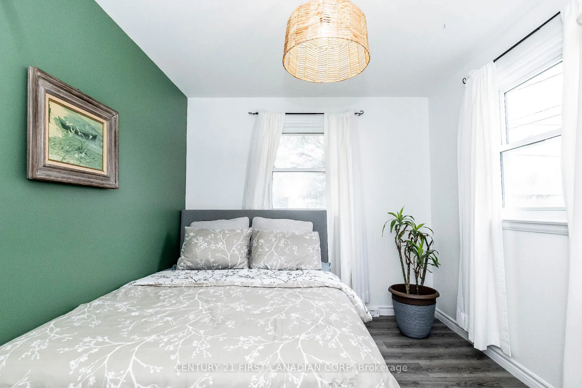 Photo 15 of 232 Queen Street, Strathroy-Caradoc, SE — HOMEH