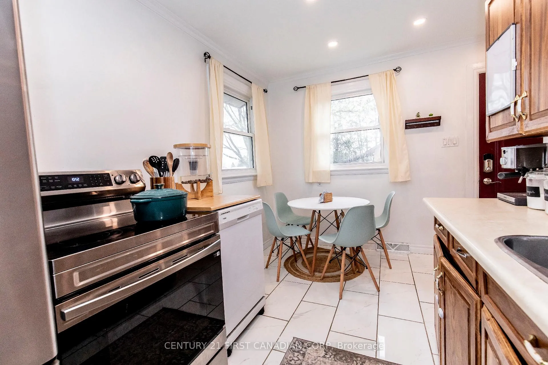 Photo 20 of 232 Queen Street, Strathroy-Caradoc, SE — HOMEH